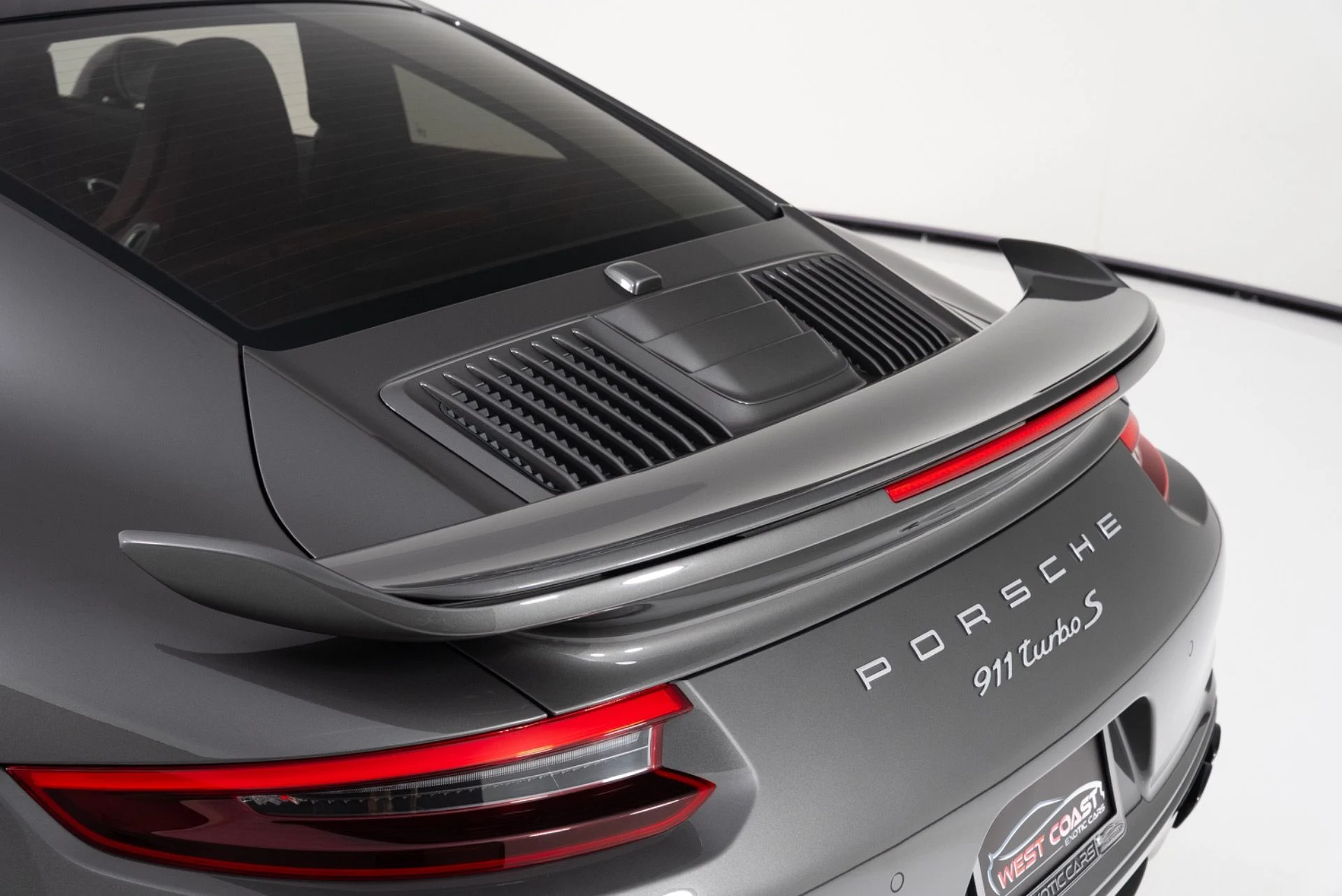 mph068_4259712509_Used_2019_Porsche_911_Turbo_S_1774999661_4acb155bd9