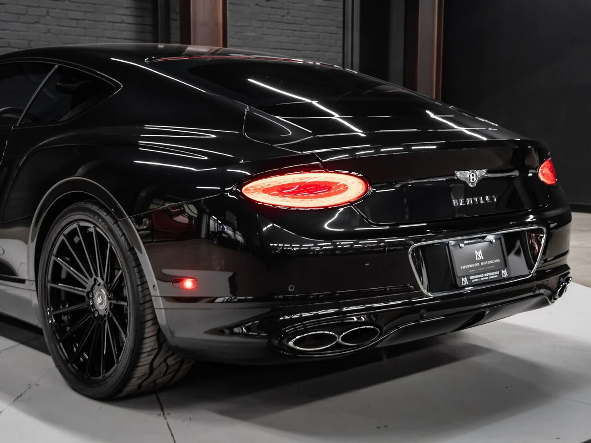 mph068_53809605_bentley_continental_2022_23a9e97eeb