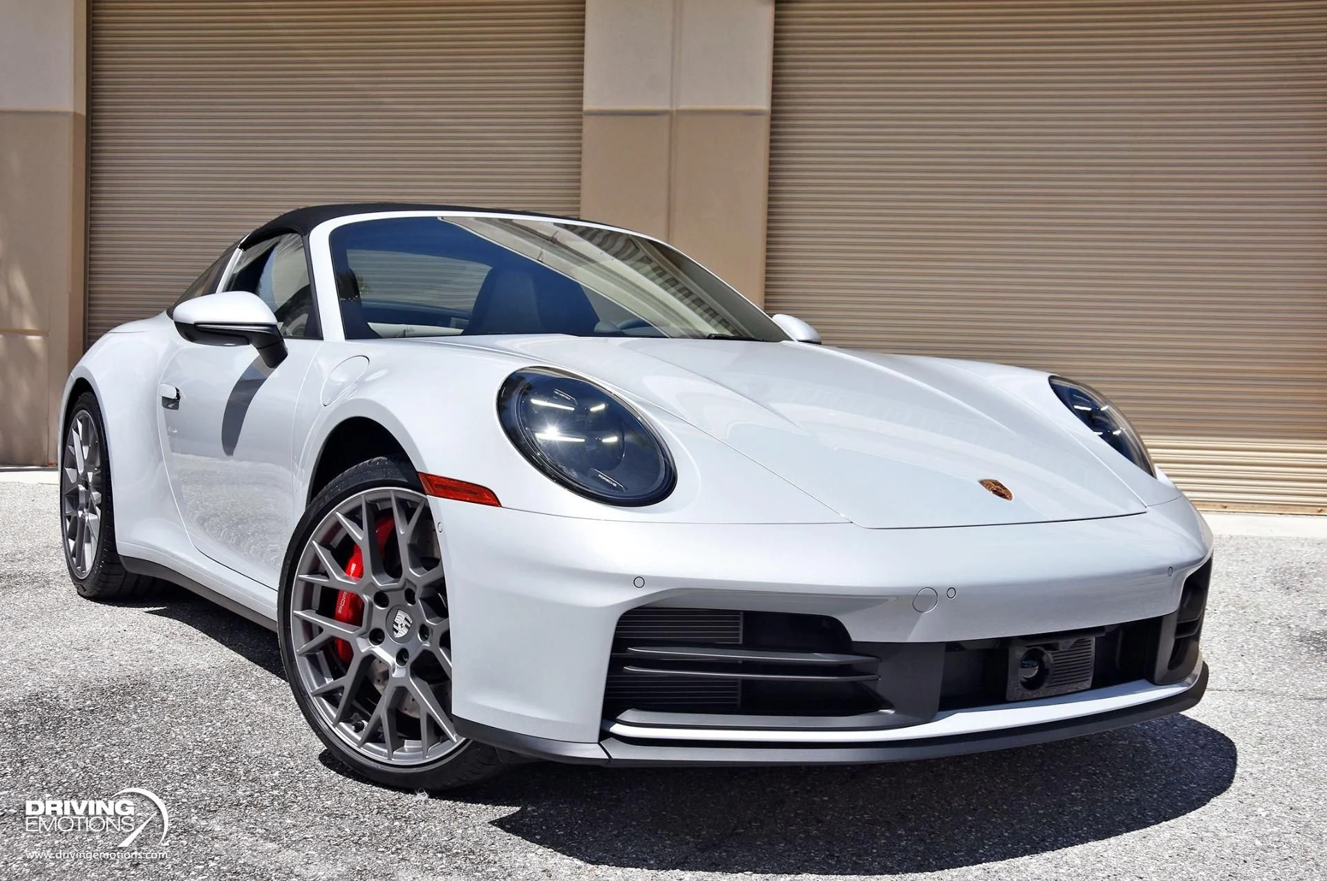 mph068_542440463_898_p69_l_c6e40e551a