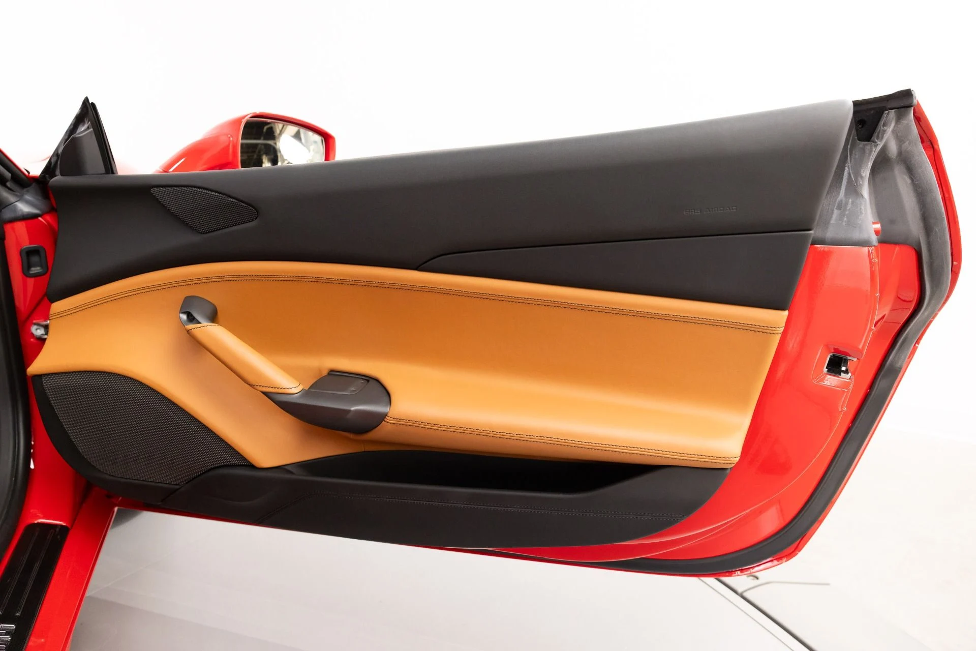 mph068_629961504_Used_2019_Ferrari_488_Spider_1787231247_d14df3734f