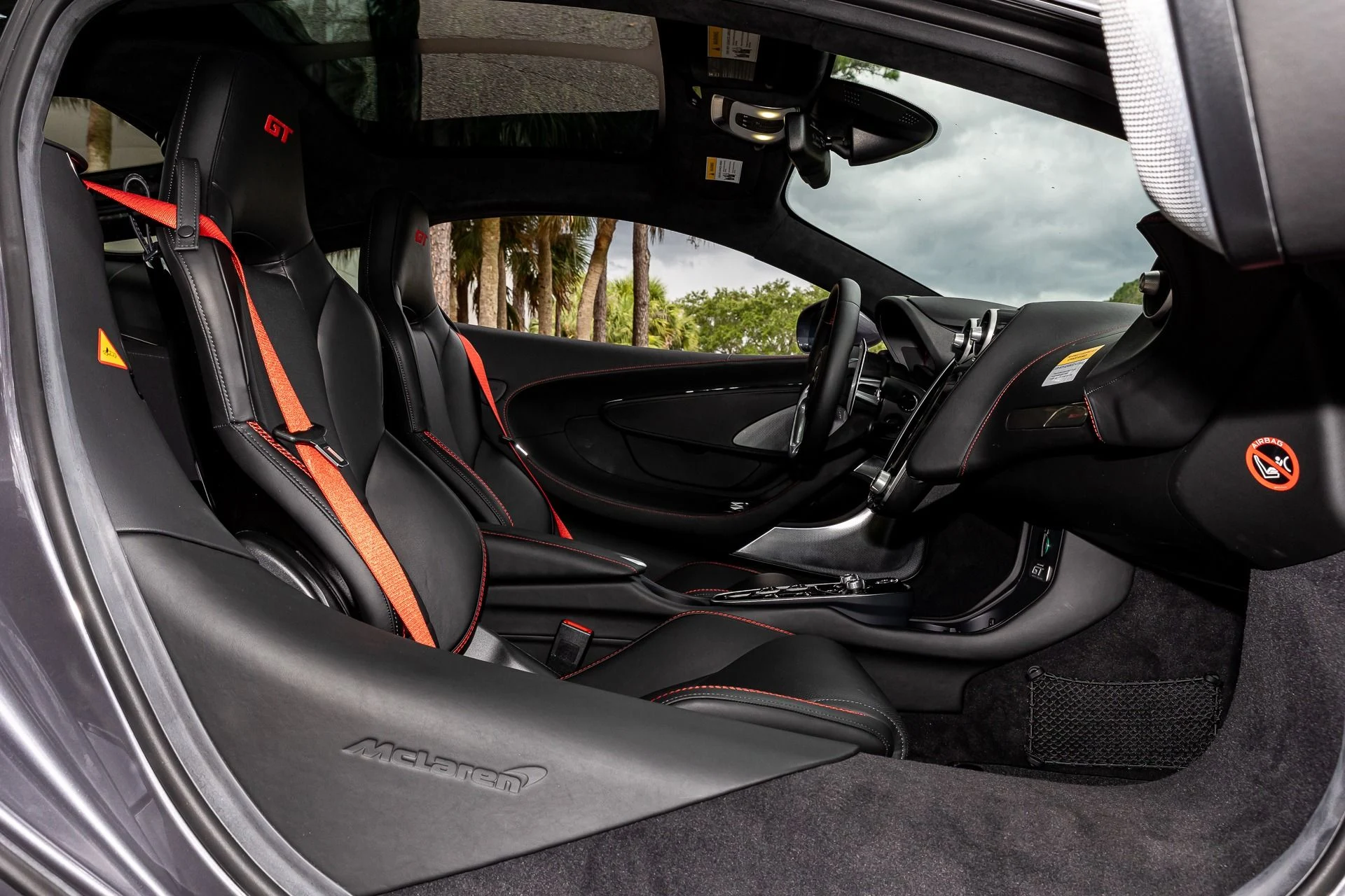 mph068_654620670_313_p69_l_6543a76591