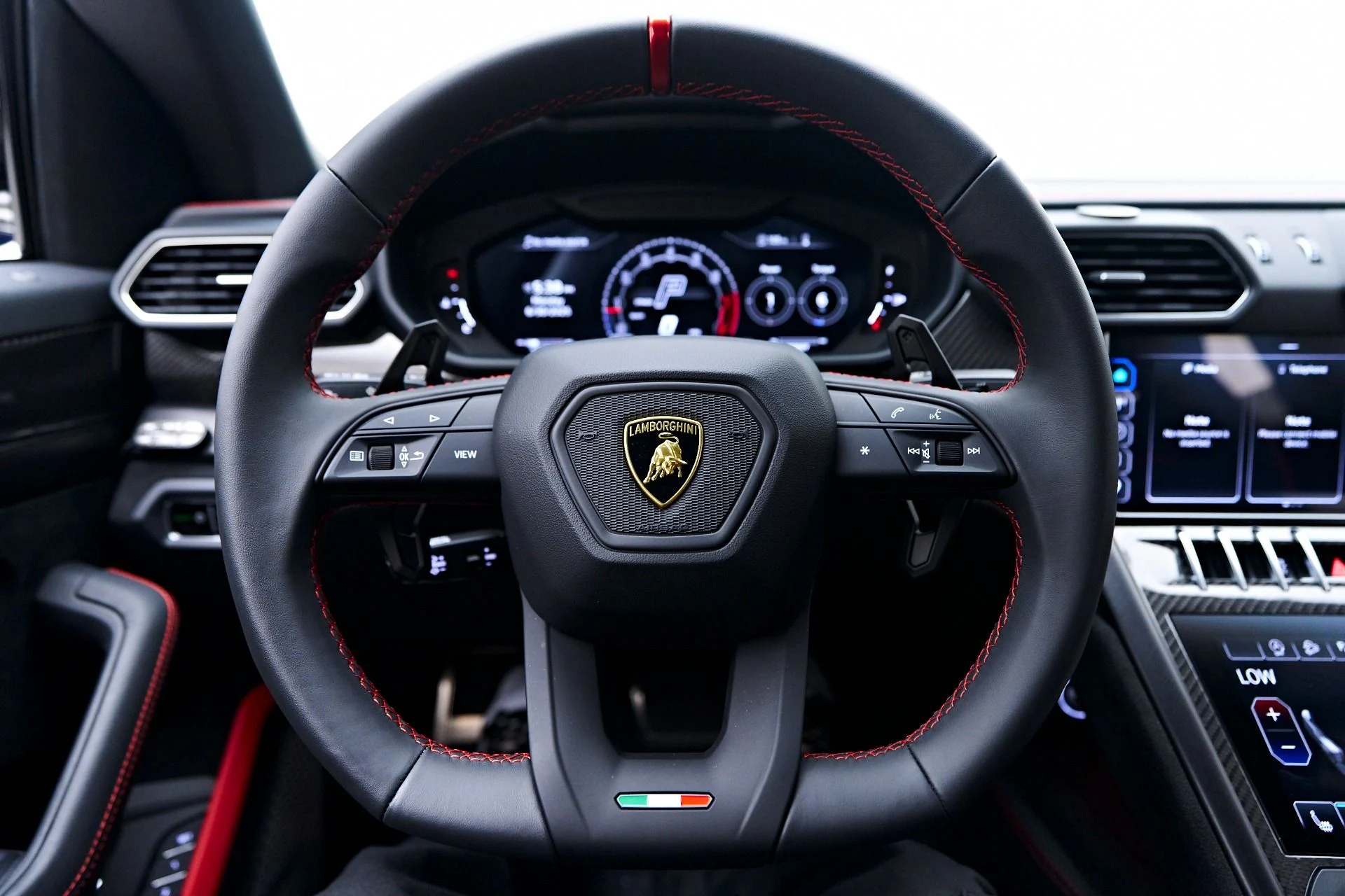 mph068_686772105_Used_2024_Lamborghini_Urus_Performante_1751408326_2895275b85