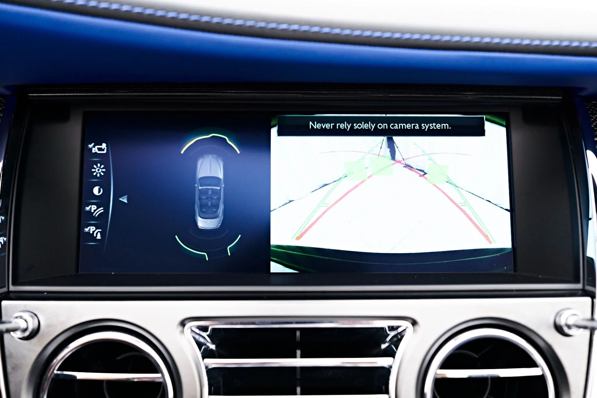 mph068_711314294_Used_2018_Rolls_Royce_Dawn_Base_1712097649_05f57e6570