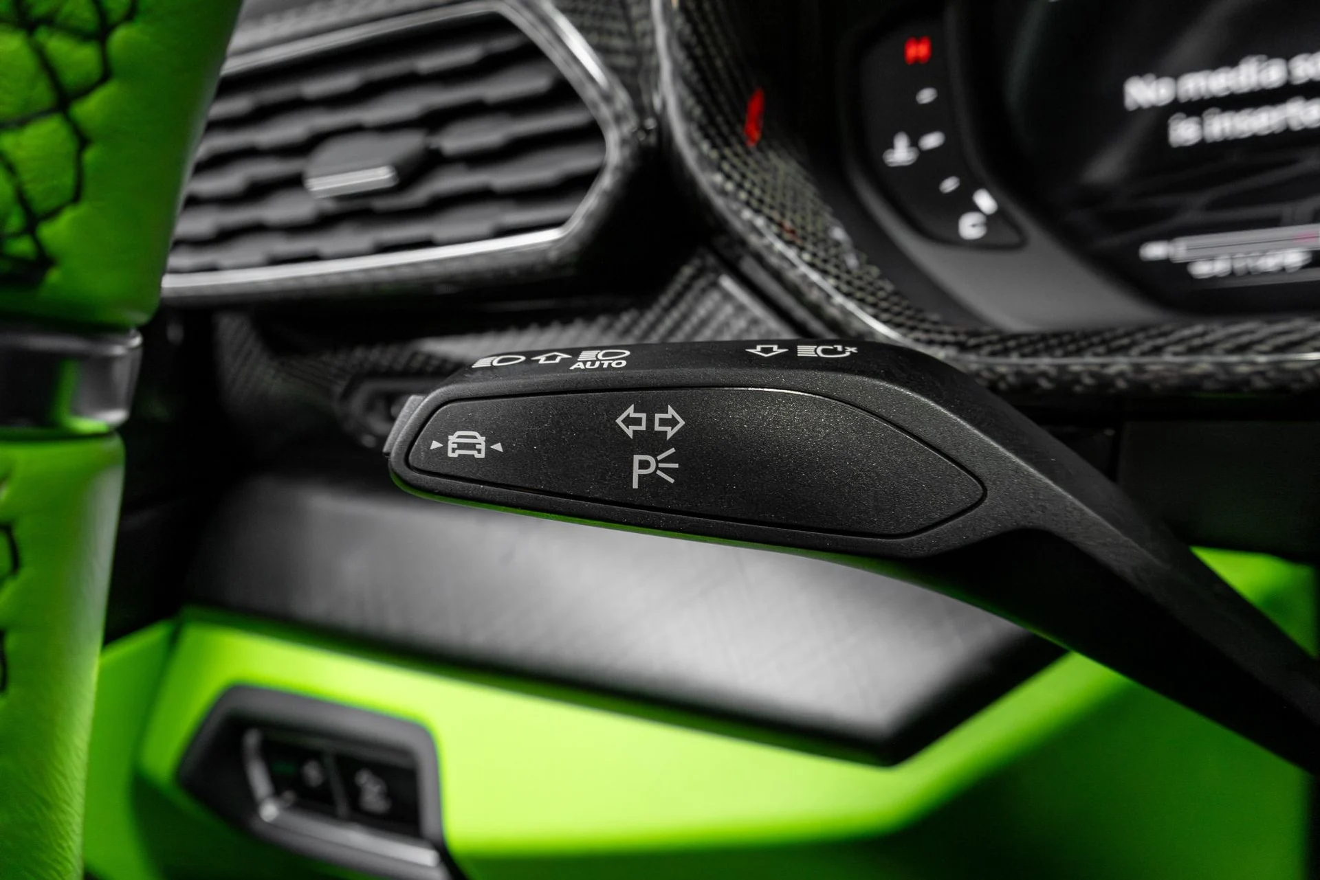 mph068_761313739_Used_2022_Lamborghini_Urus_1771543126_e2b41388b8