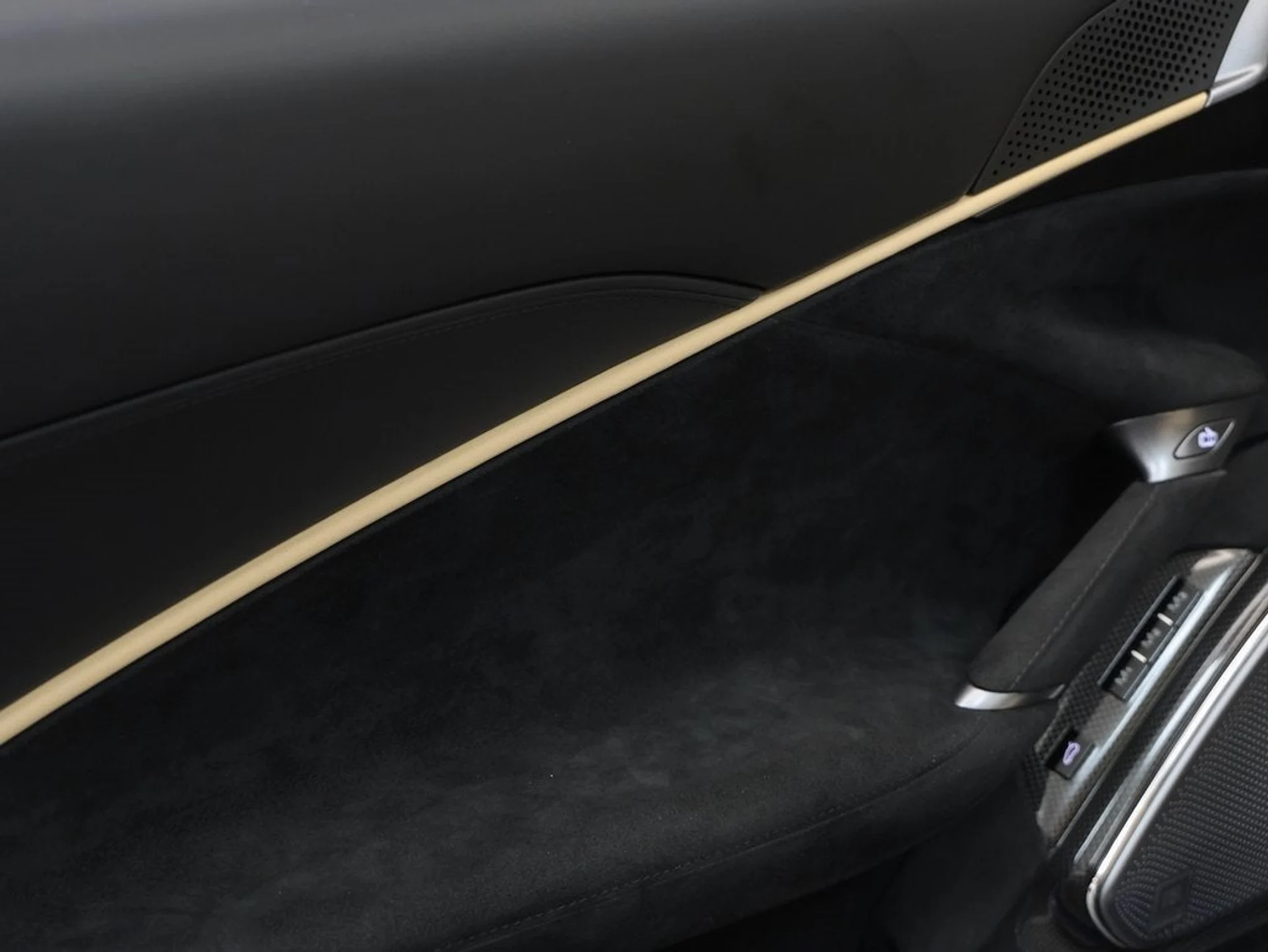 mph068_854010431_69_63a7173b7c