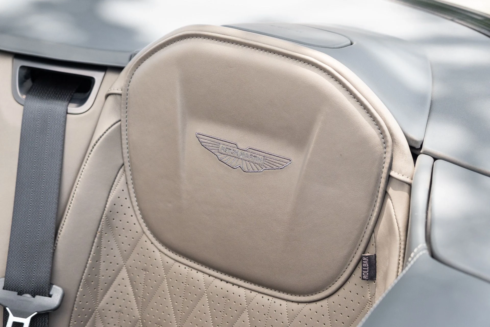 mph068_864383570_Used_2024_Aston_Martin_DB_12_Volante_1777693541_3a38a96df7