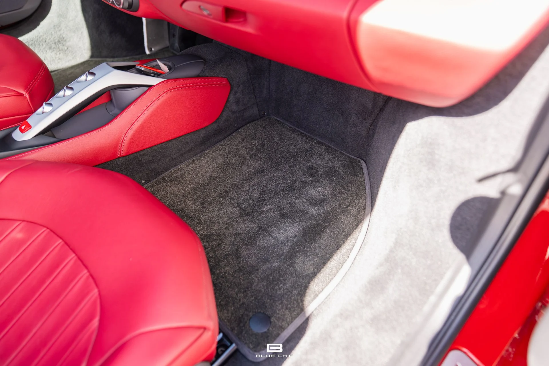 mph068_867117018_67f5b092954102bcb489402f_BC_488_GTB_70th_Silver_Roof_112_31ba396059