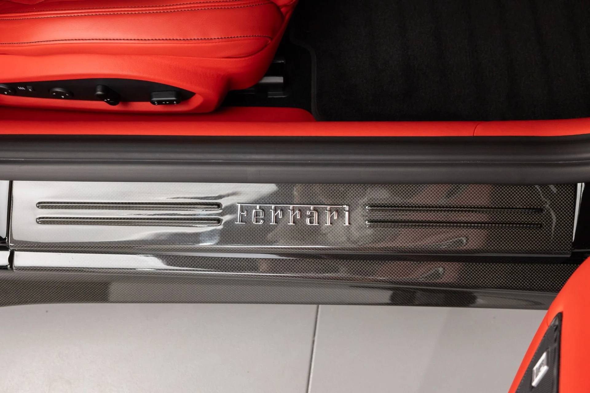mph068_889562139_Used_2014_Ferrari_F12berlinetta_1784559579_dd5ae0aa52