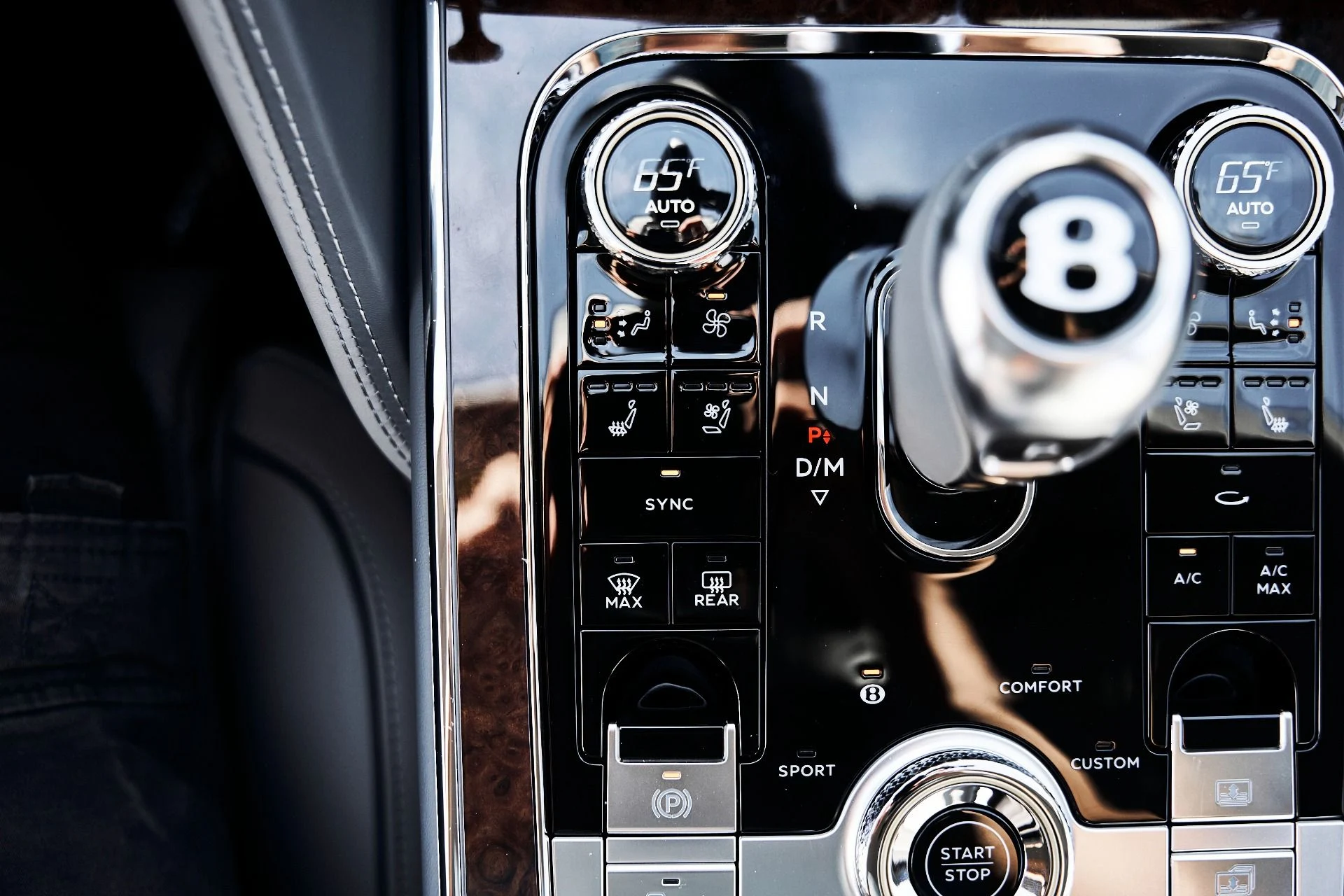 mph068_895727634_Used_2026_Bentley_Flying_Spur_V8_1775613363_20c590fde0