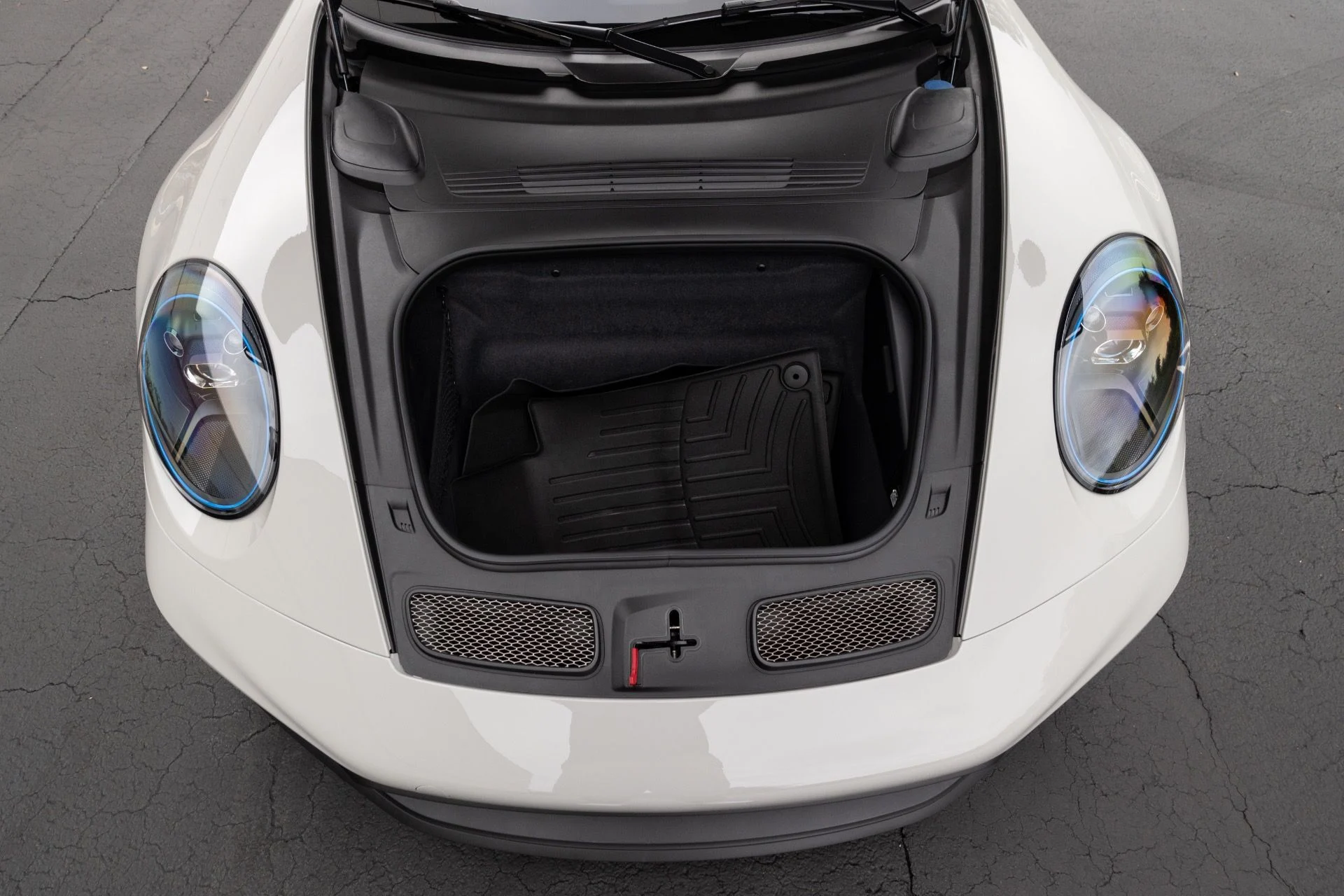 mph068_928133253_Used_2024_Porsche_911_GT_3_1768339122_53c762557a