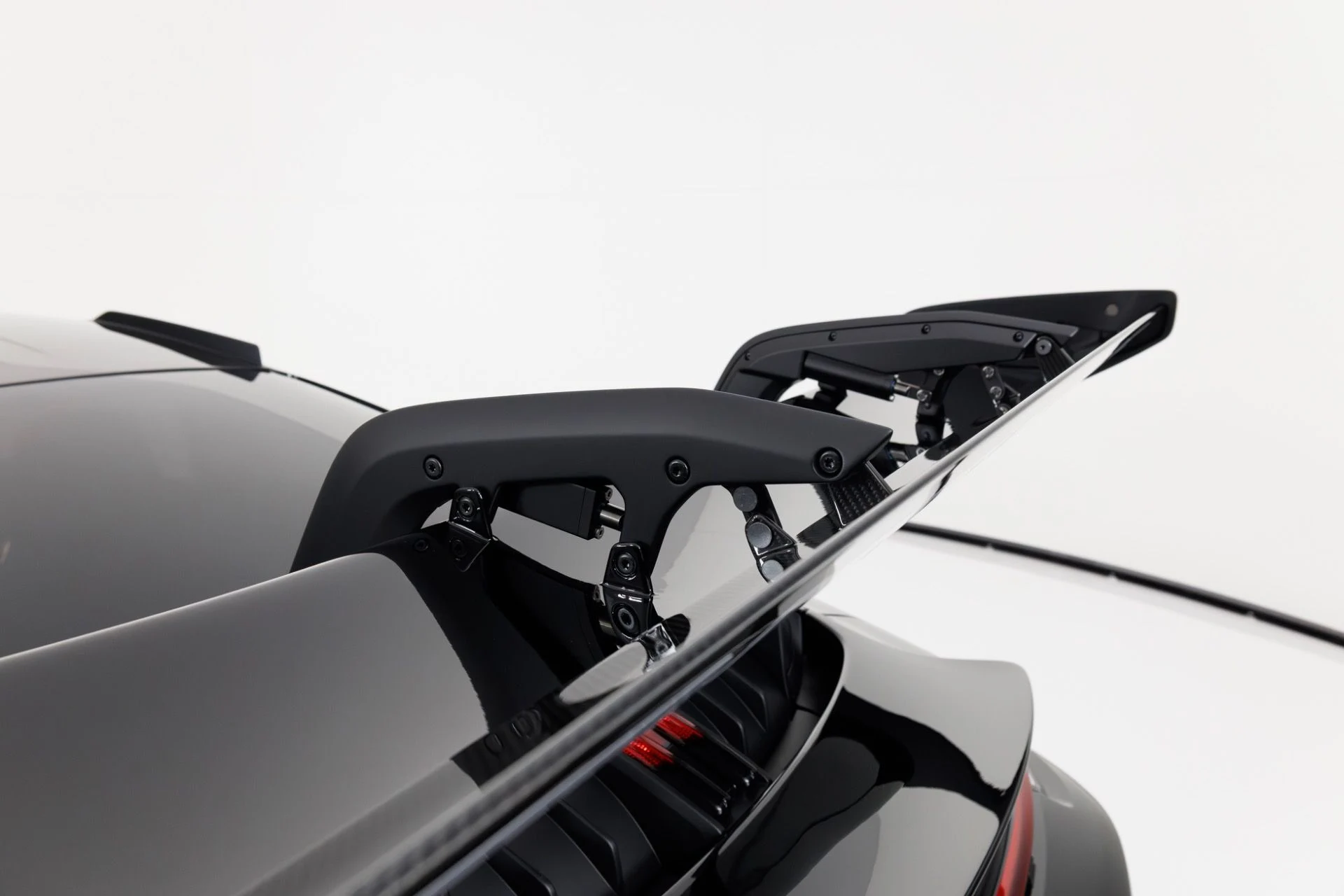 mph069_1040778097_Used_2025_Porsche_911_GT_3_RS_1767383471_9735c6252c