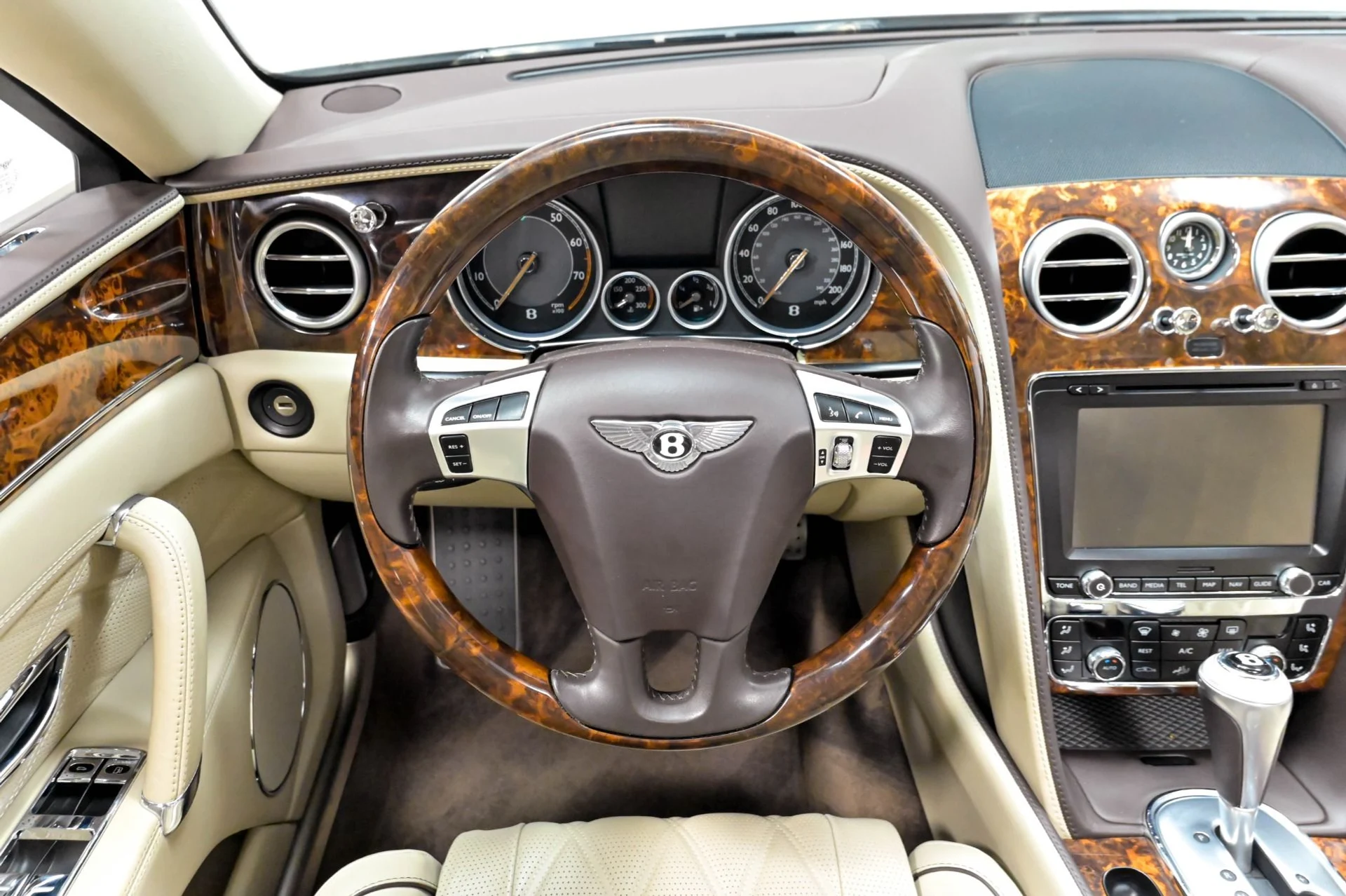 mph069_1097400211_Used_2015_Bentley_Flying_Spur_W12_1784214578_bacb960d37