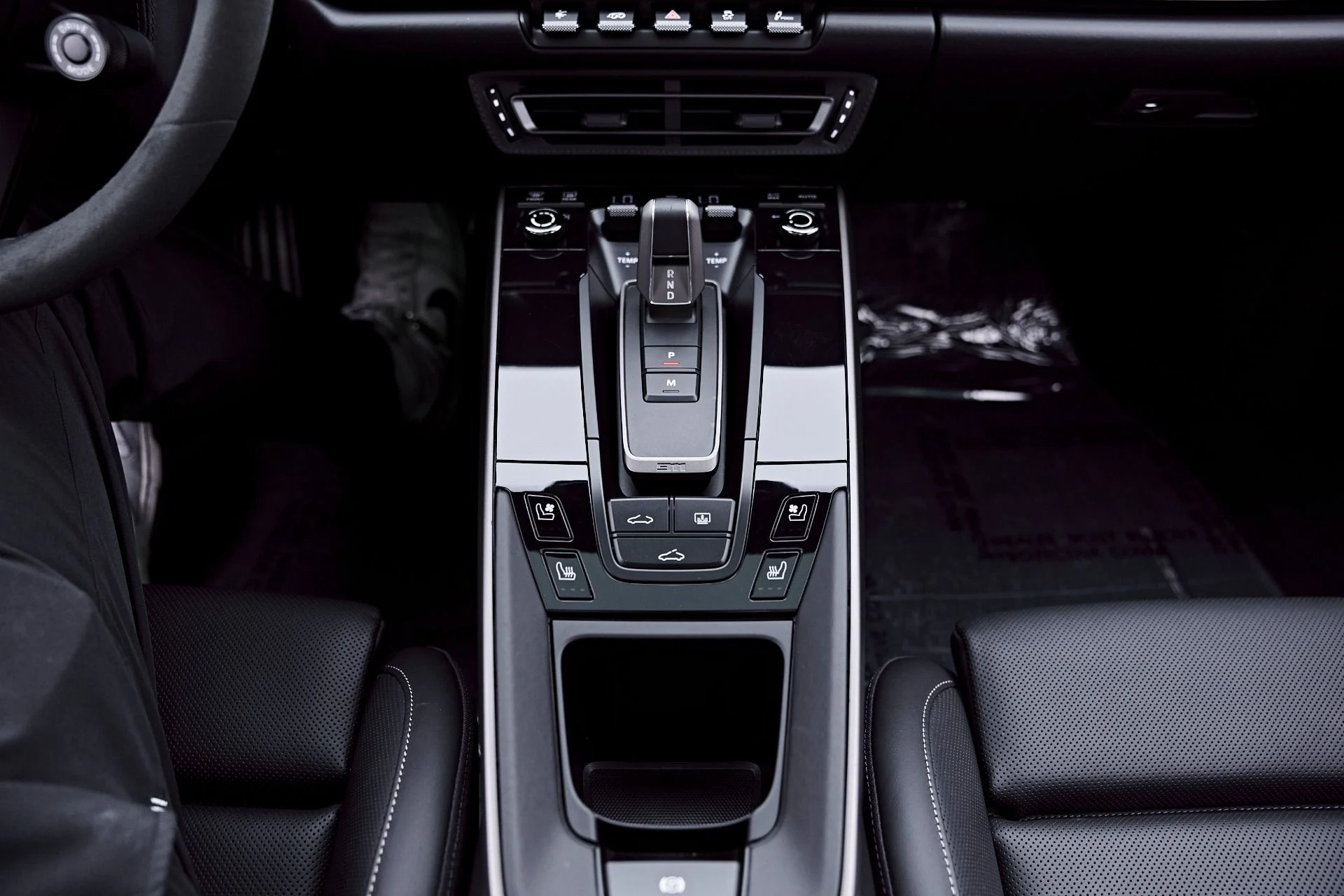 mph069_110321519_Used_2025_Porsche_911_Turbo_1782870312_912b8aee25