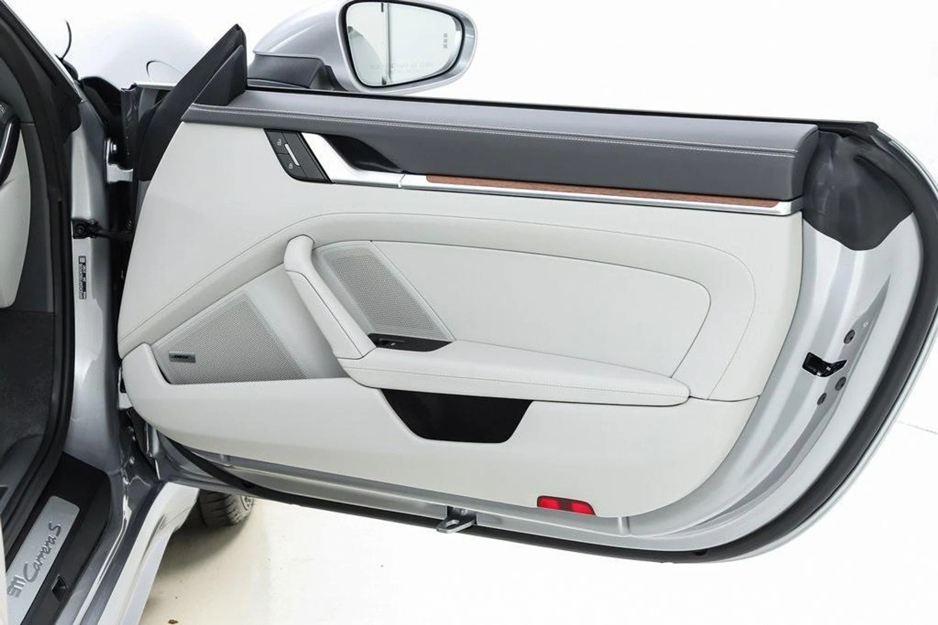 mph069_1115806172_B_Duaioa6svw_I_Lm_Gltgh_Bd1_YYLS_4_62c188e53d