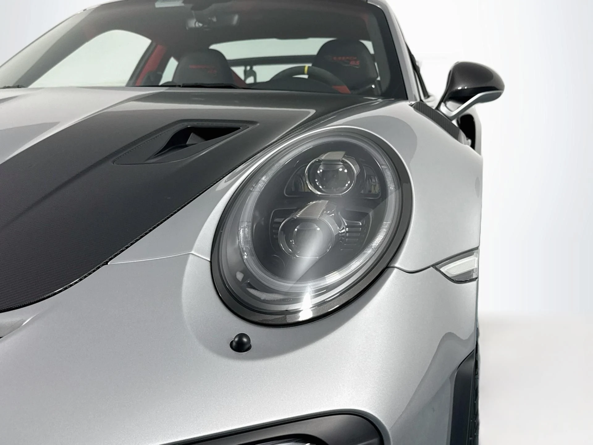 mph069_11313457_Used_2018_Porsche_911_GT_2_RS_1785871812_9b10987425
