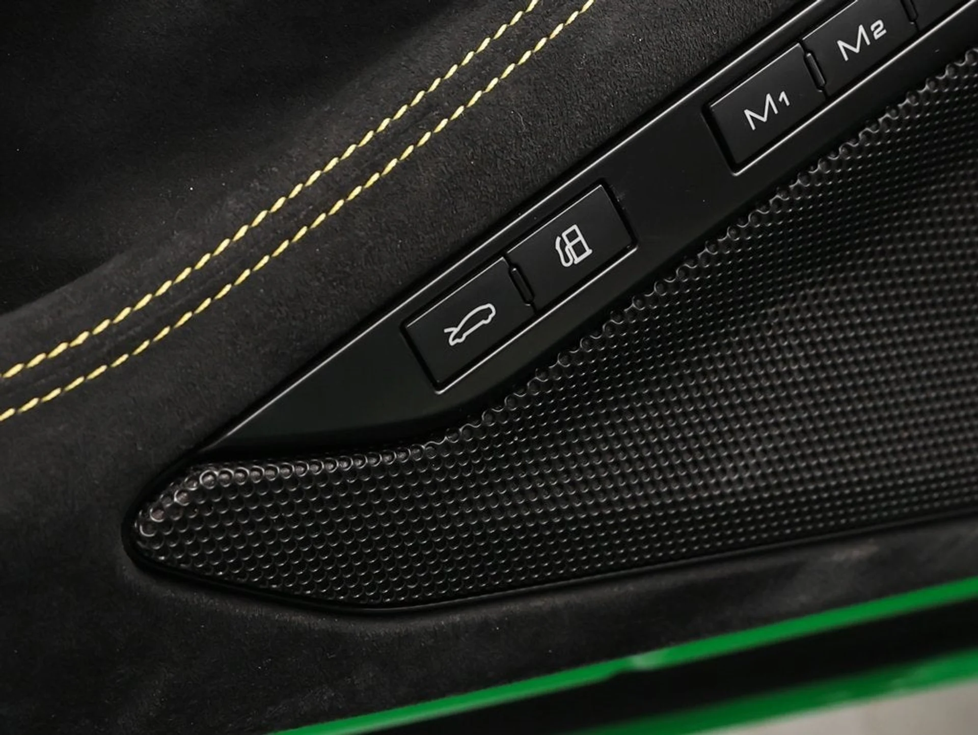 mph069_1149739720_70_9fb9838888