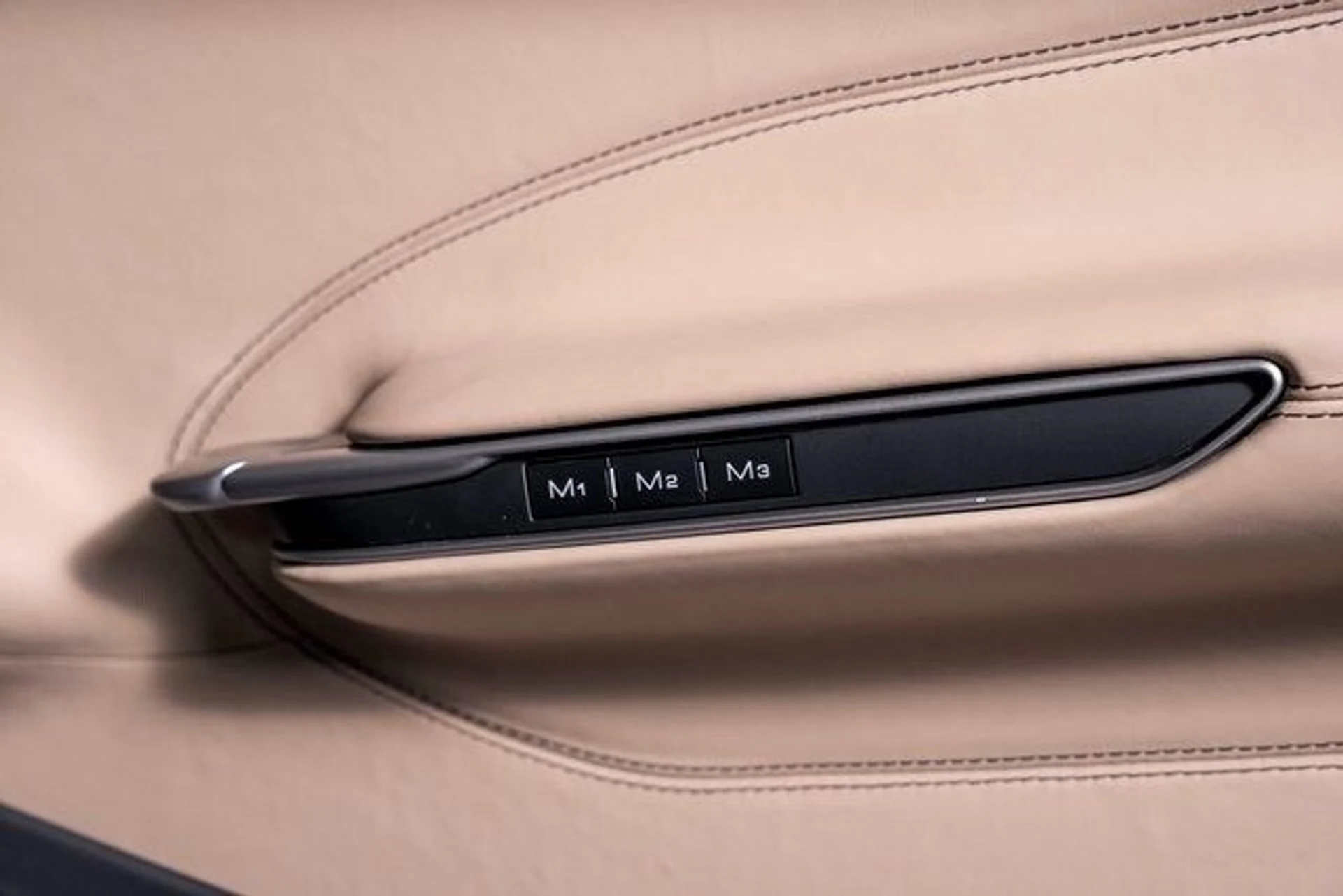 mph069_1166908394_0b5fe94abddcf6419657494e0ac2b9aax_0a65b0b696