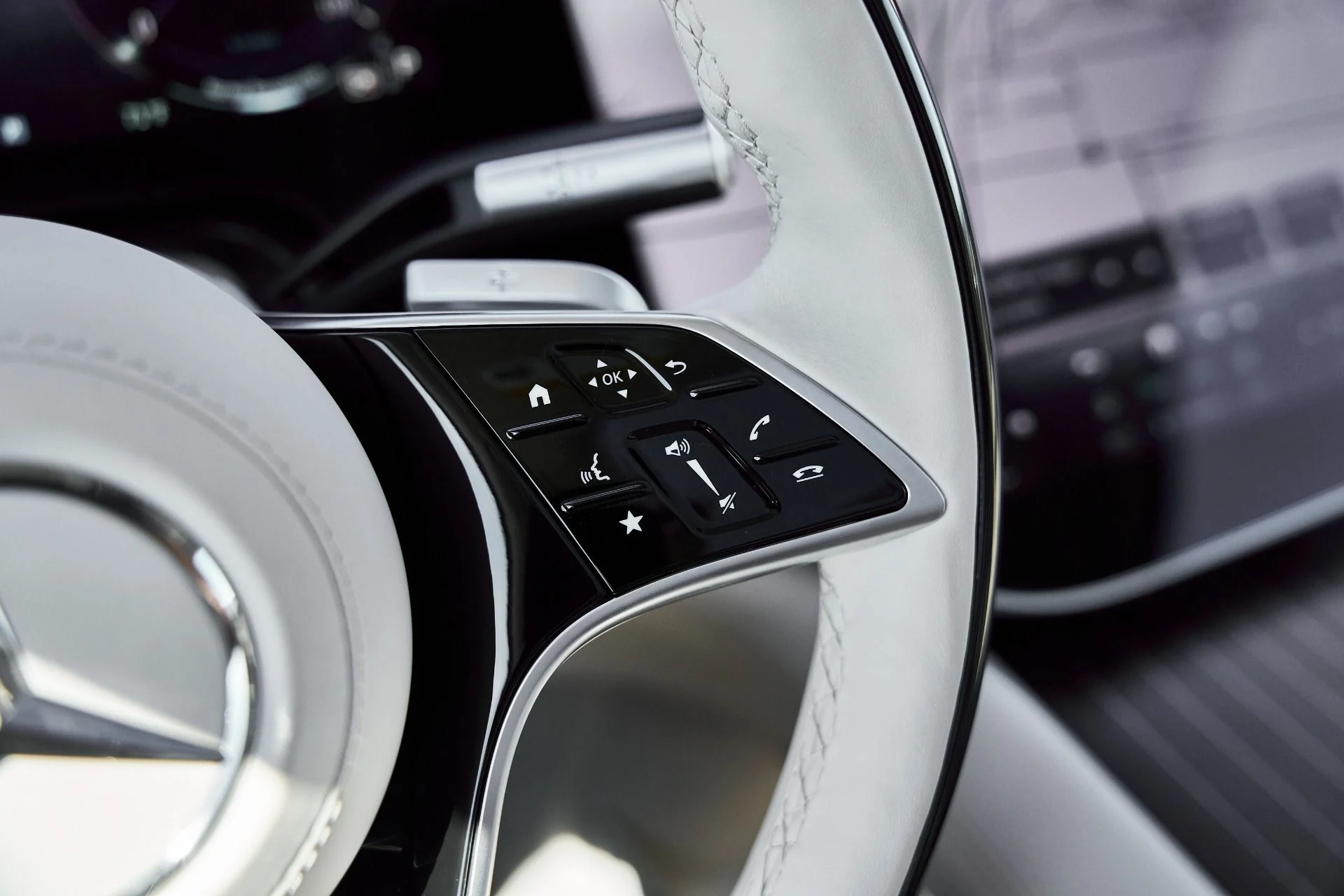 mph069_1239129936_Used_2025_Mercedes_Benz_EQS_Maybach_EQS_680_1773365932_08f4ea82e8