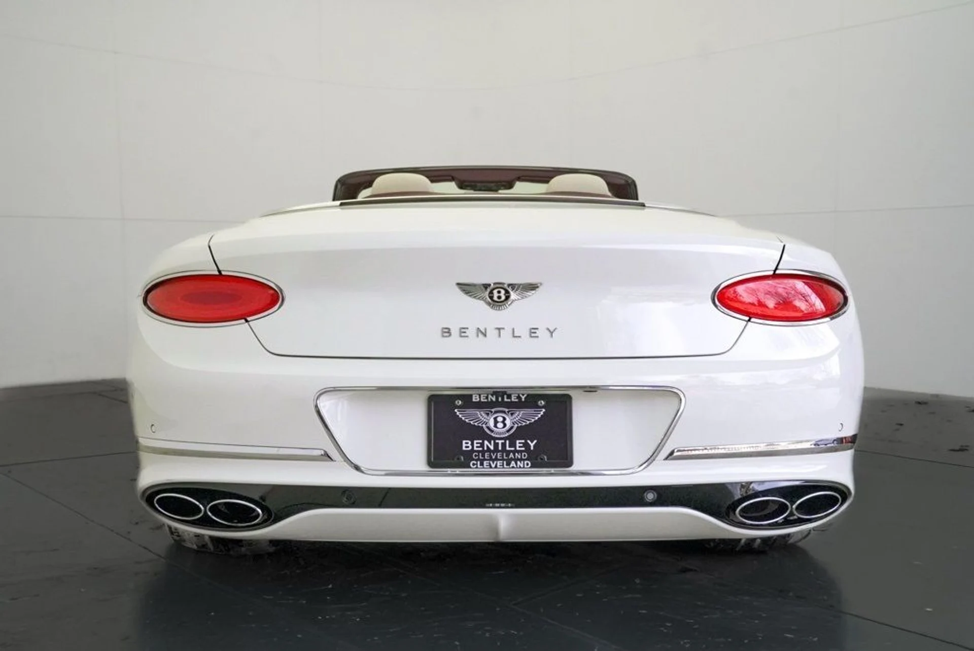 mph069_1252789342_olipgxq3tymkdhqa7597go97yvvt_65bc1ff32c