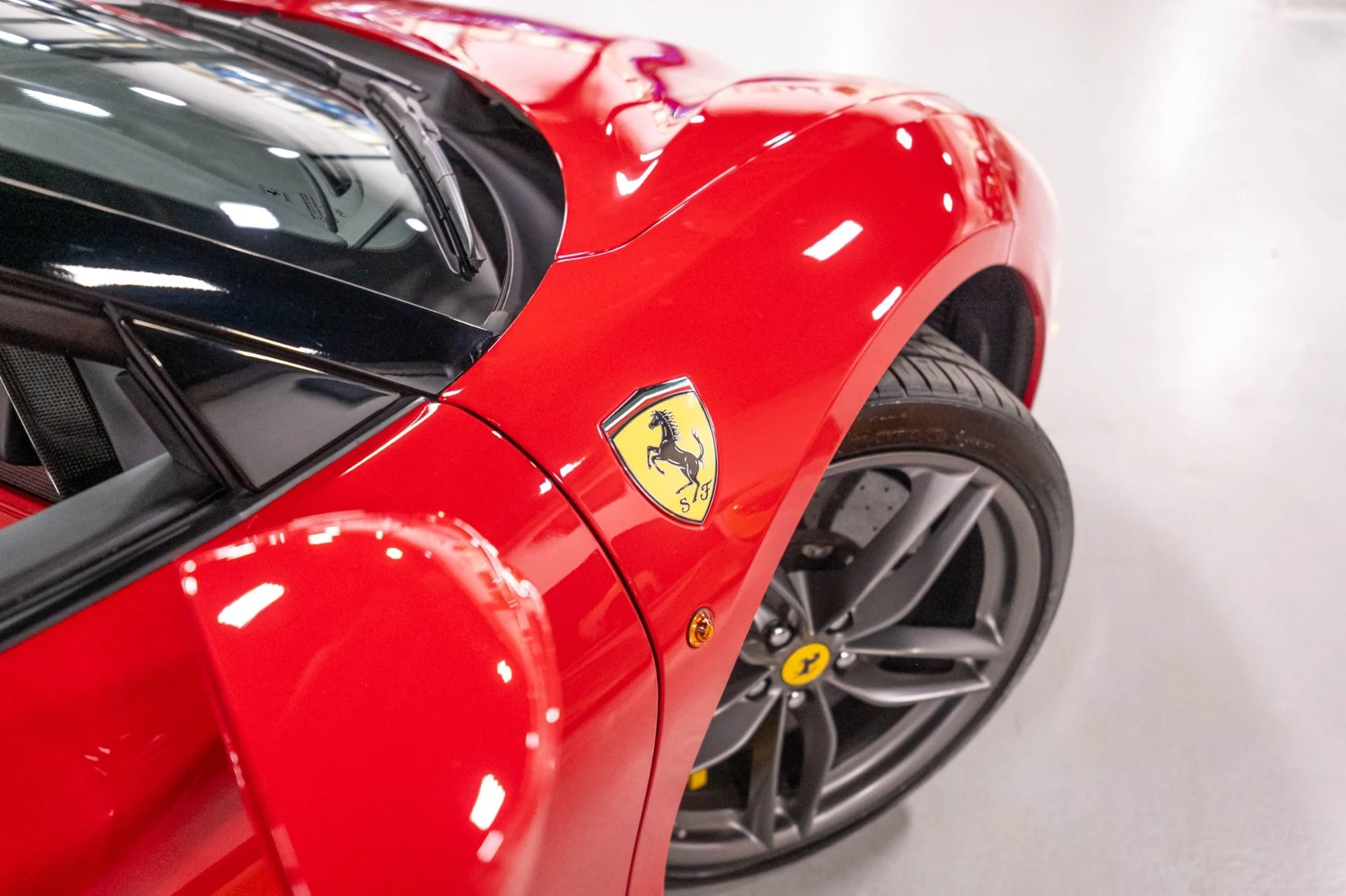 mph069_1272215361_Used_2018_Ferrari_488_Spider_1786655775_f007b483ad