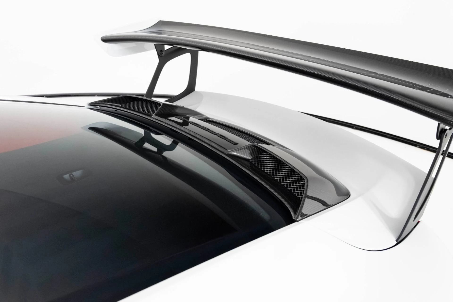 mph069_1293424313_Used_2018_Porsche_911_GT_2_RS_1763508422_6c4943ab4a