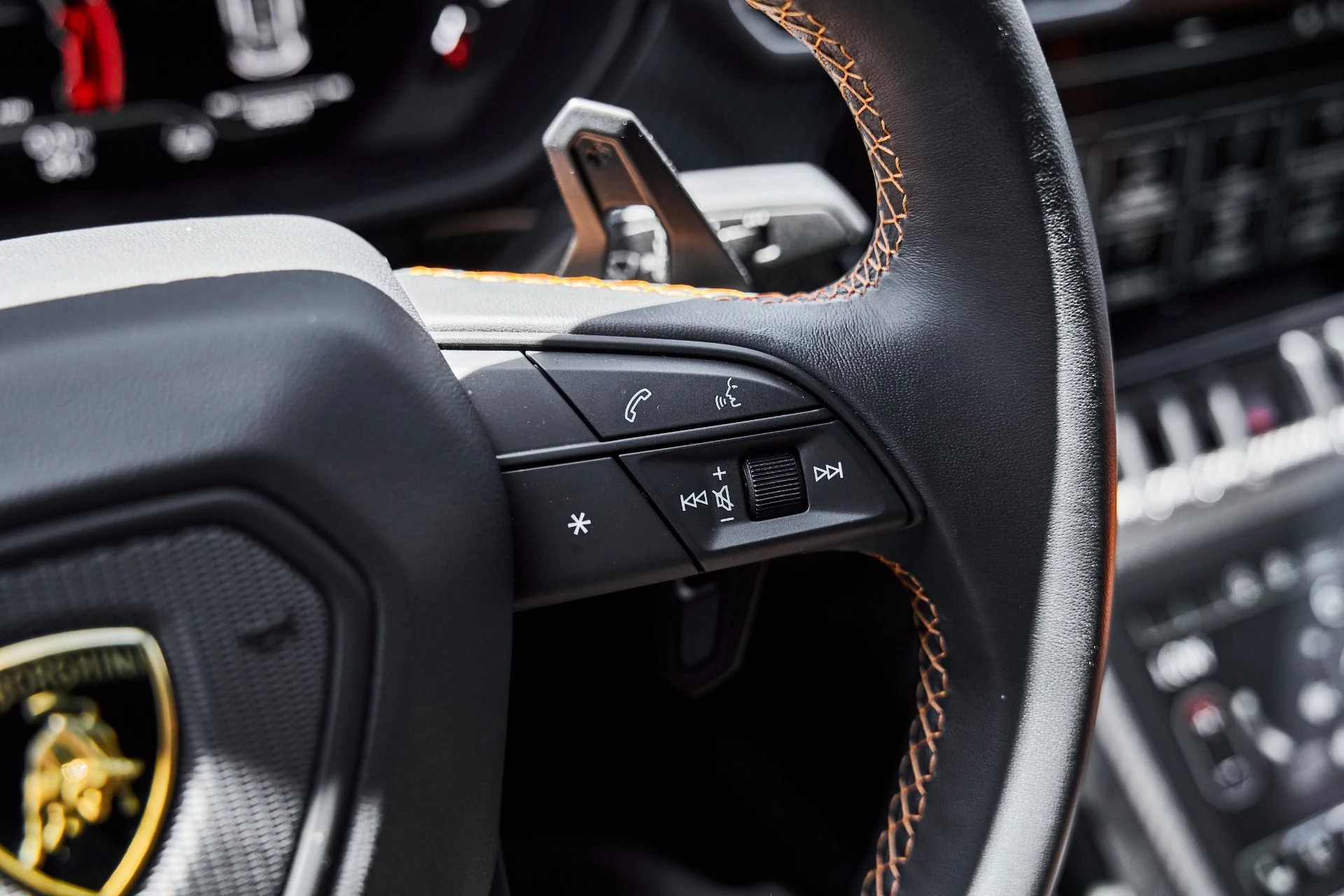 mph069_1316813711_Used_2023_Lamborghini_Urus_Performante_1778288979_f706fad8ff