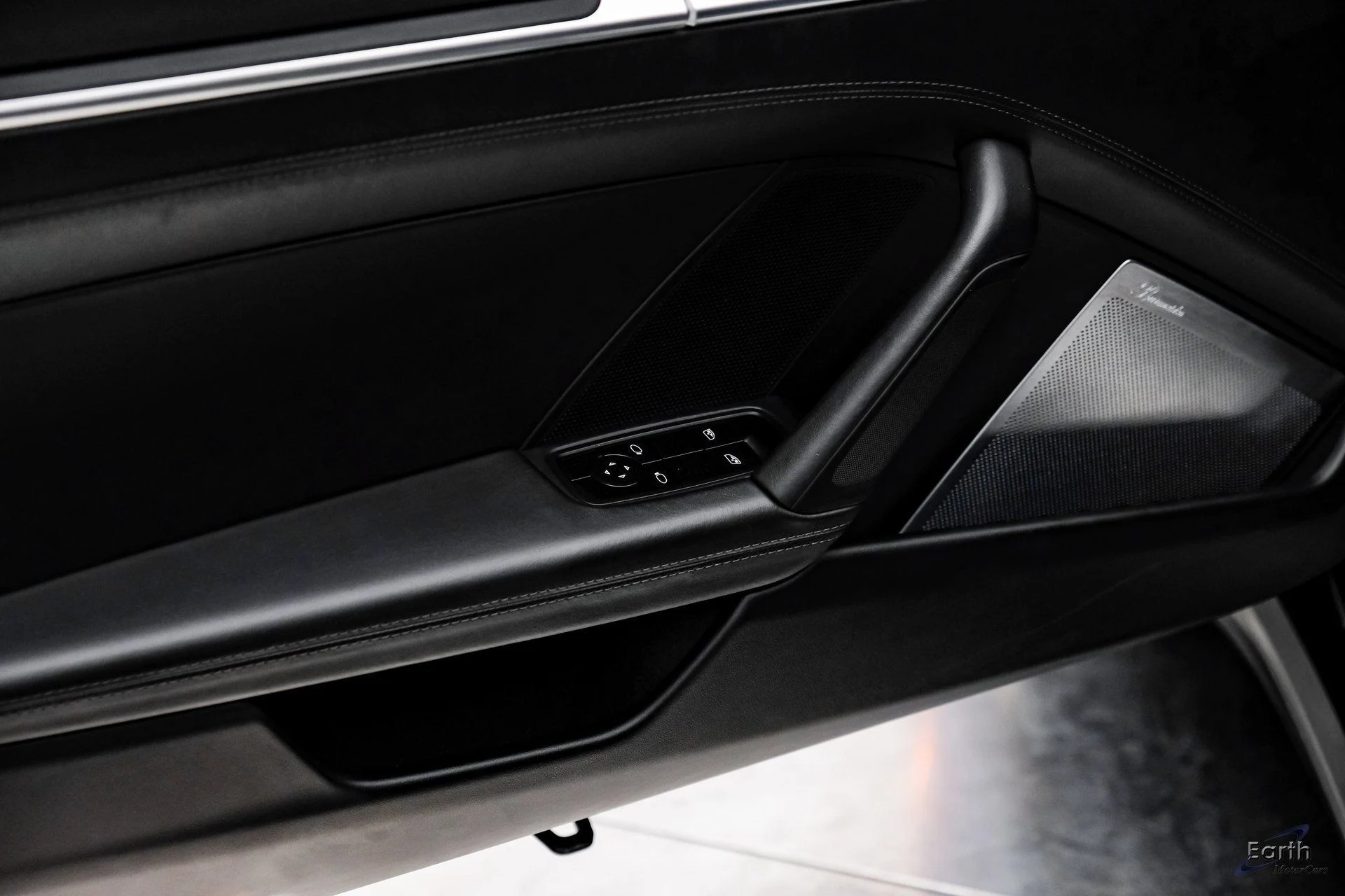 mph069_1333964083_f4e057ae2f160ac04c72488a82b08193x_885b6fa8a9