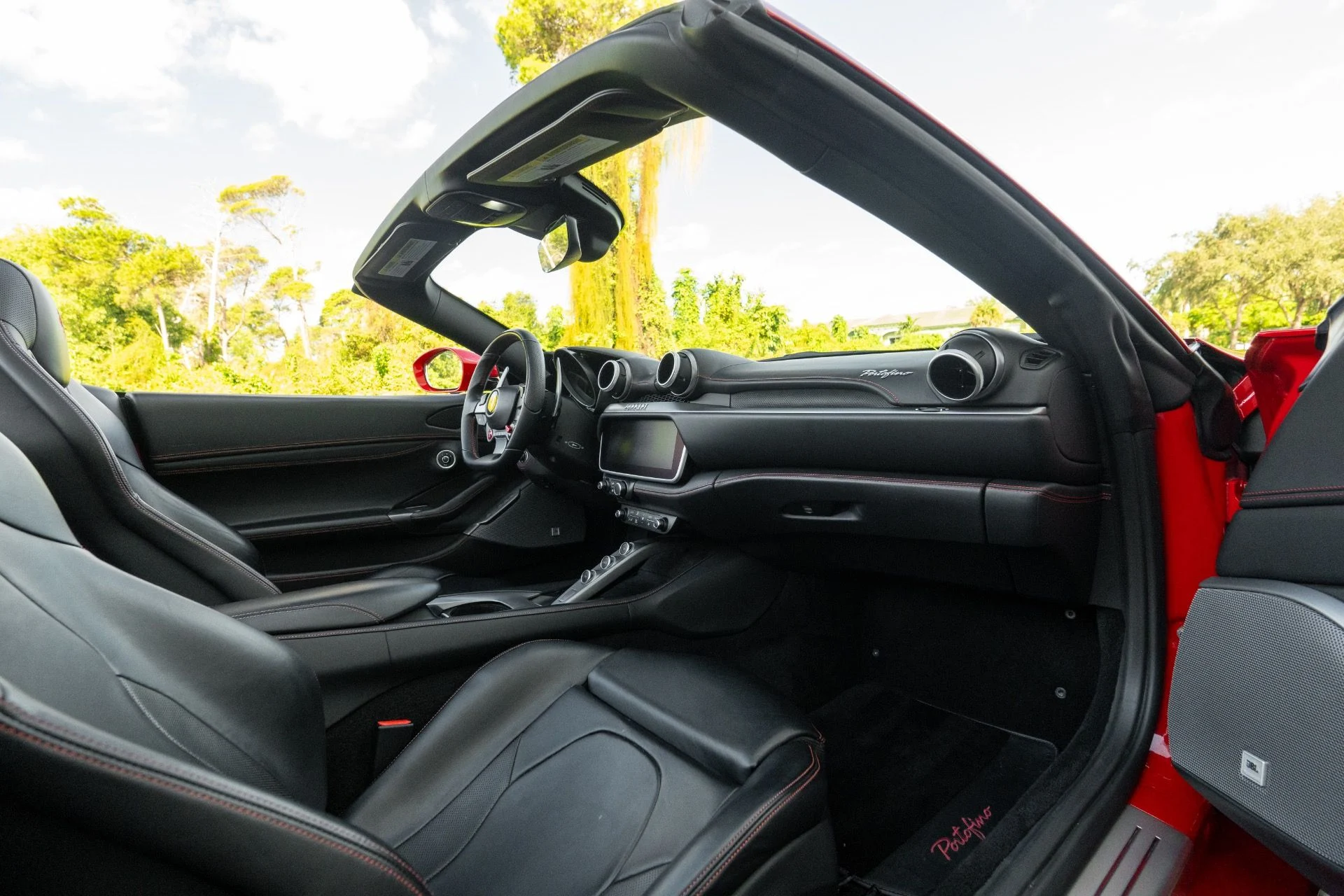 mph069_1378597930_Used_2020_Ferrari_Portofino_1760457229_5187ac581f