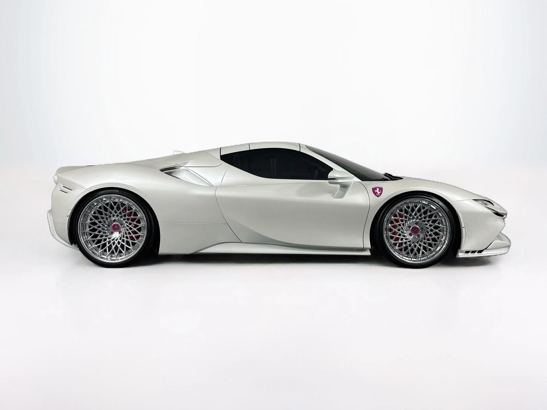 mph069_140373290_Used_2024_Ferrari_SF_90_Spider_1787784007_ee1e995d07