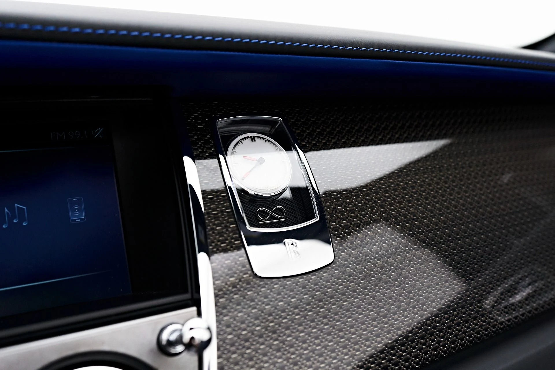 mph069_1406842182_Used_2018_Rolls_Royce_Dawn_Base_1712097649_0f27ced986