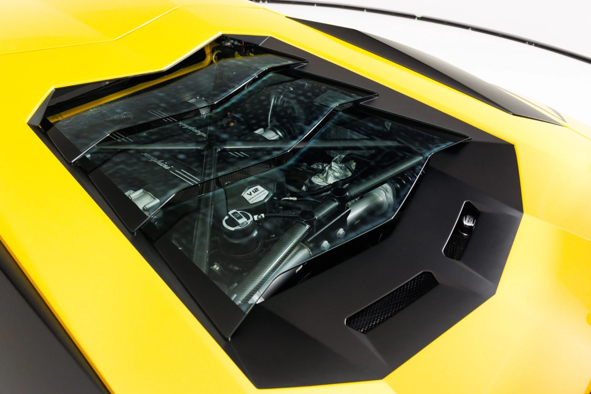 mph069_1467350932_Used_2016_Lamborghini_Aventador_LP_750_4_Superveloce_1785278593_664ed5f7e4