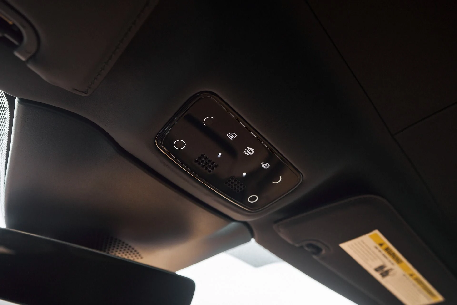 mph069_1473433838_Used_2023_Ferrari_Roma_Base_1761599117_f288e36cd7