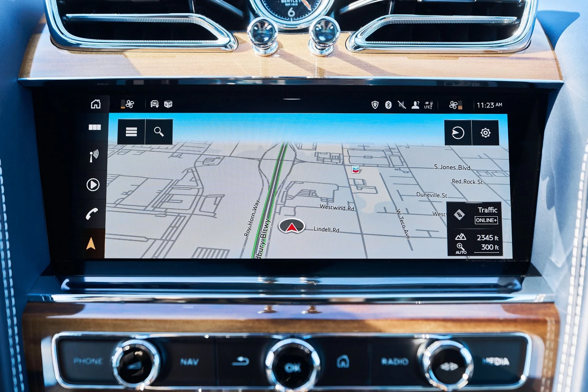 mph069_1497977013_Used_2021_Bentley_Bentayga_V8_1764209093_40743bd8d3