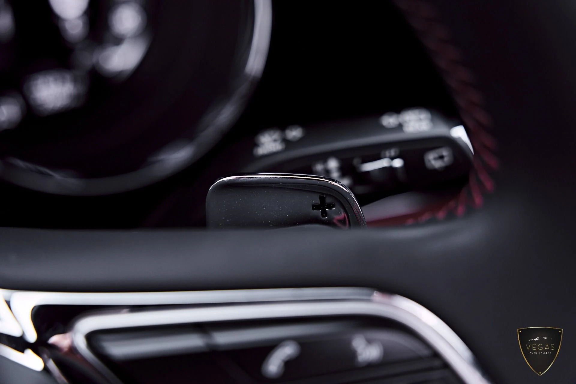 mph069_1552321383_Used_2024_Bentley_Bentayga_S_1783554573_67d17f3d7a