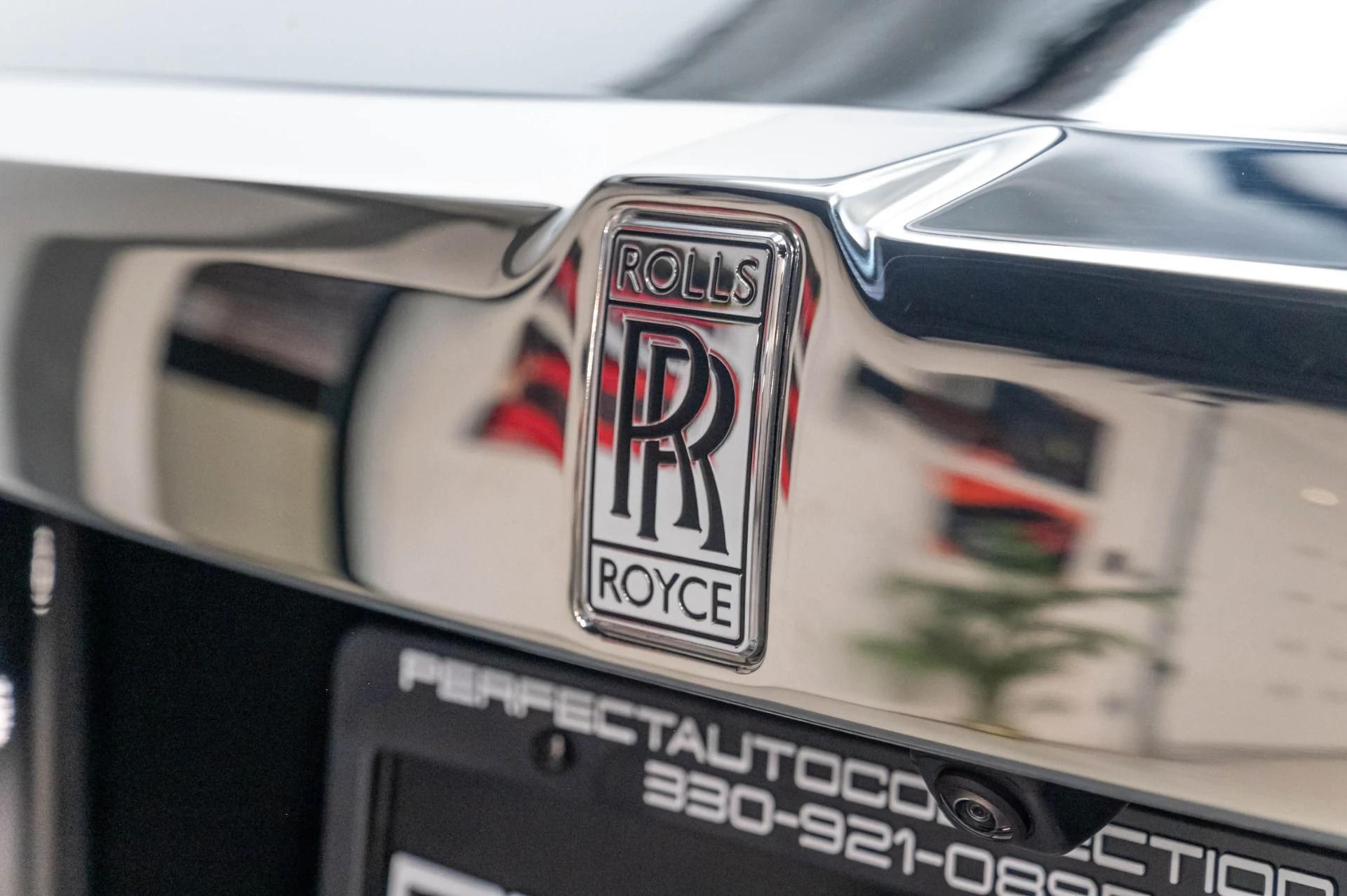 mph069_1649520254_Used_2024_Rolls_Royce_Phantom_1786998210_0d154c9843