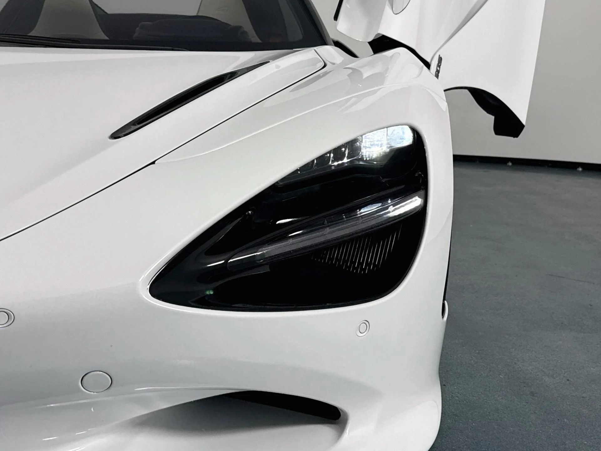 mph069_1687440828_Used_2024_Mc_Laren_750_S_Spider_1788340265_637fe805d1