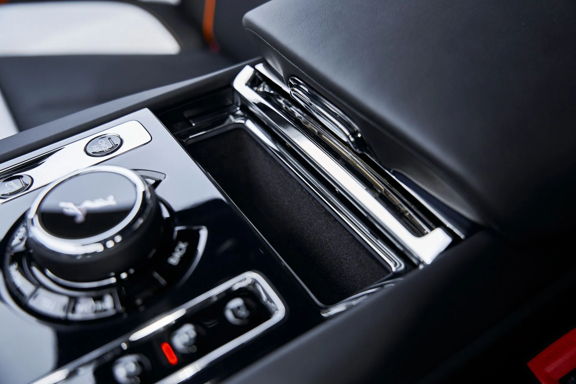 mph069_1718052687_Used_2026_Rolls_Royce_Cullinan_Base_1769135876_be8c2902a1