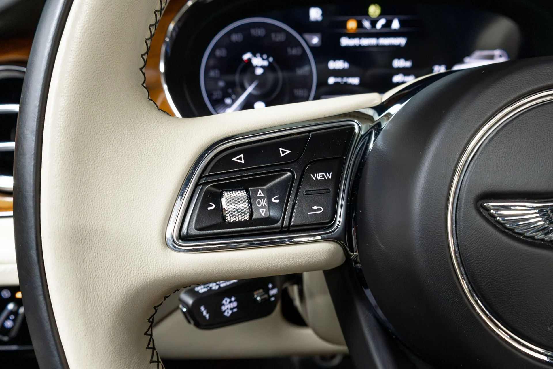 mph069_1726834905_Used_2021_Bentley_Bentayga_V8_First_Edition_1776782316_55ba78b03e