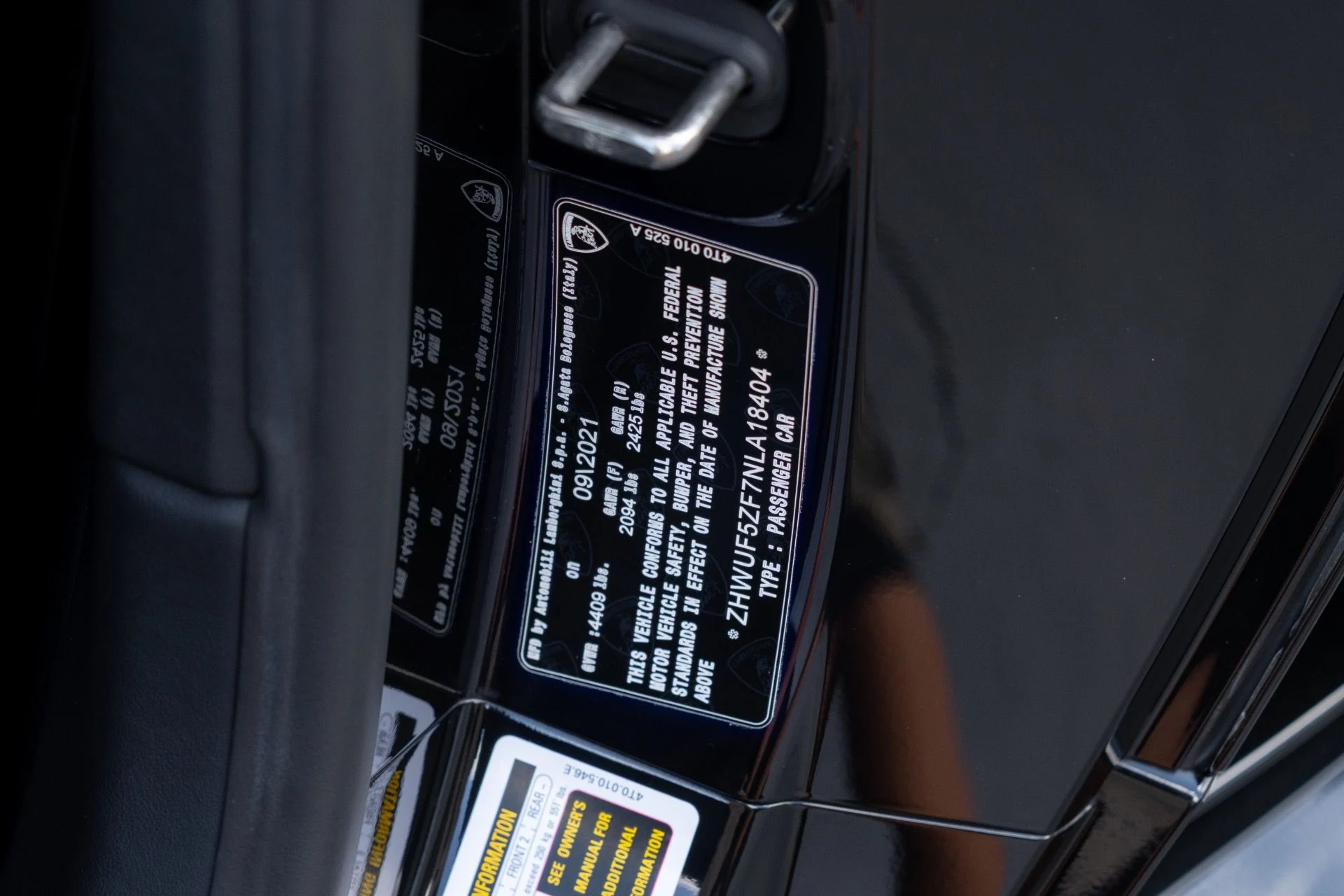 mph069_1737213759_Used_2022_Lamborghini_Huracan_EVO_1764129423_d553cc842d