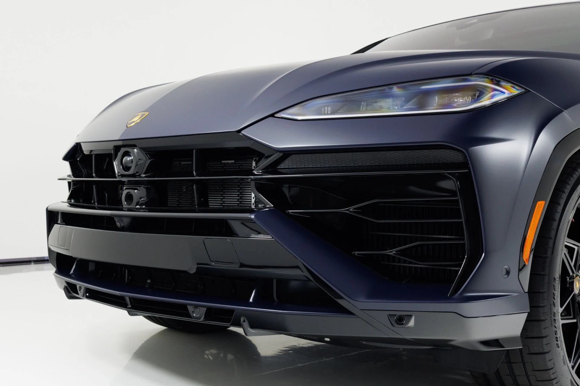 mph069_1798767796_Used_2025_Lamborghini_Urus_SE_1779304722_5110838884