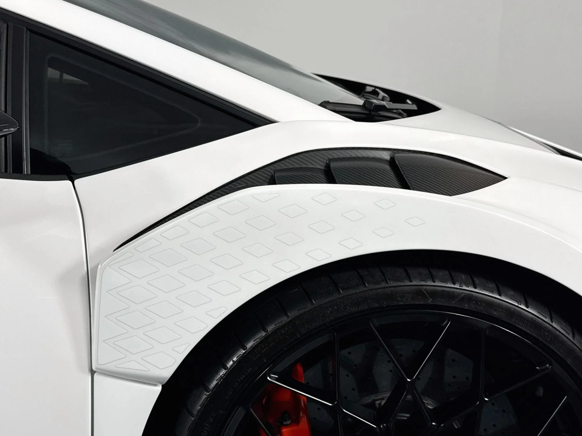 mph069_1822002572_Used_2022_Lamborghini_Huracan_STO_1789147629_9f9a725069