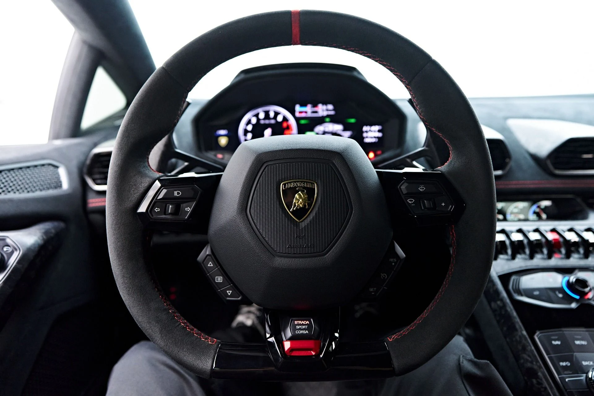 mph069_1909744010_Used_2018_Lamborghini_Huracan_Performante_1761069224_0f7e83e0d1
