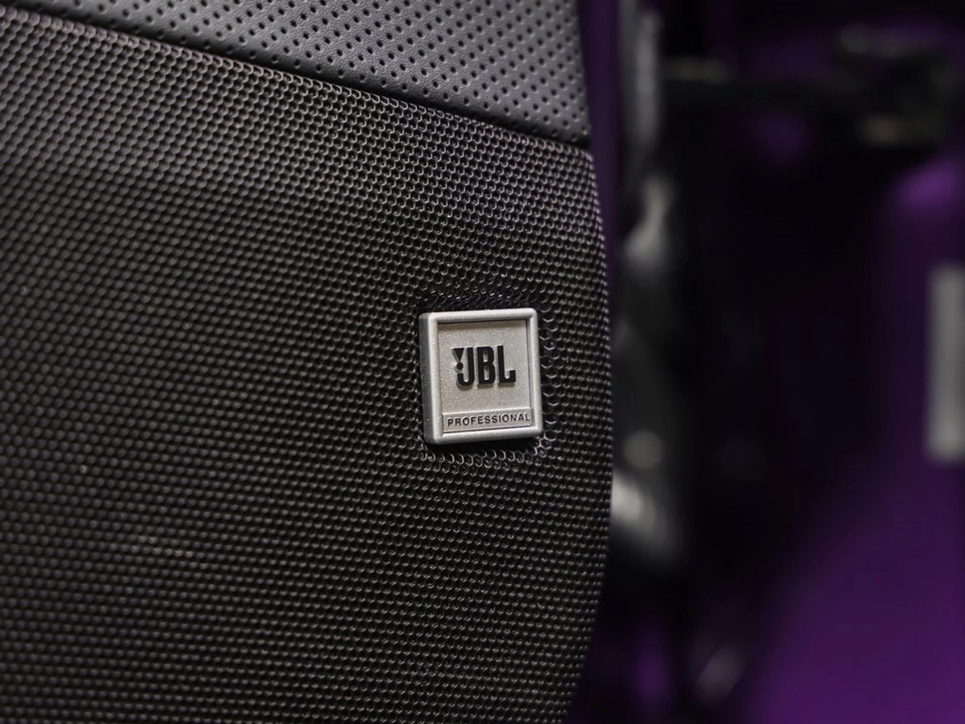 mph069_1922518047_70_002678cf50