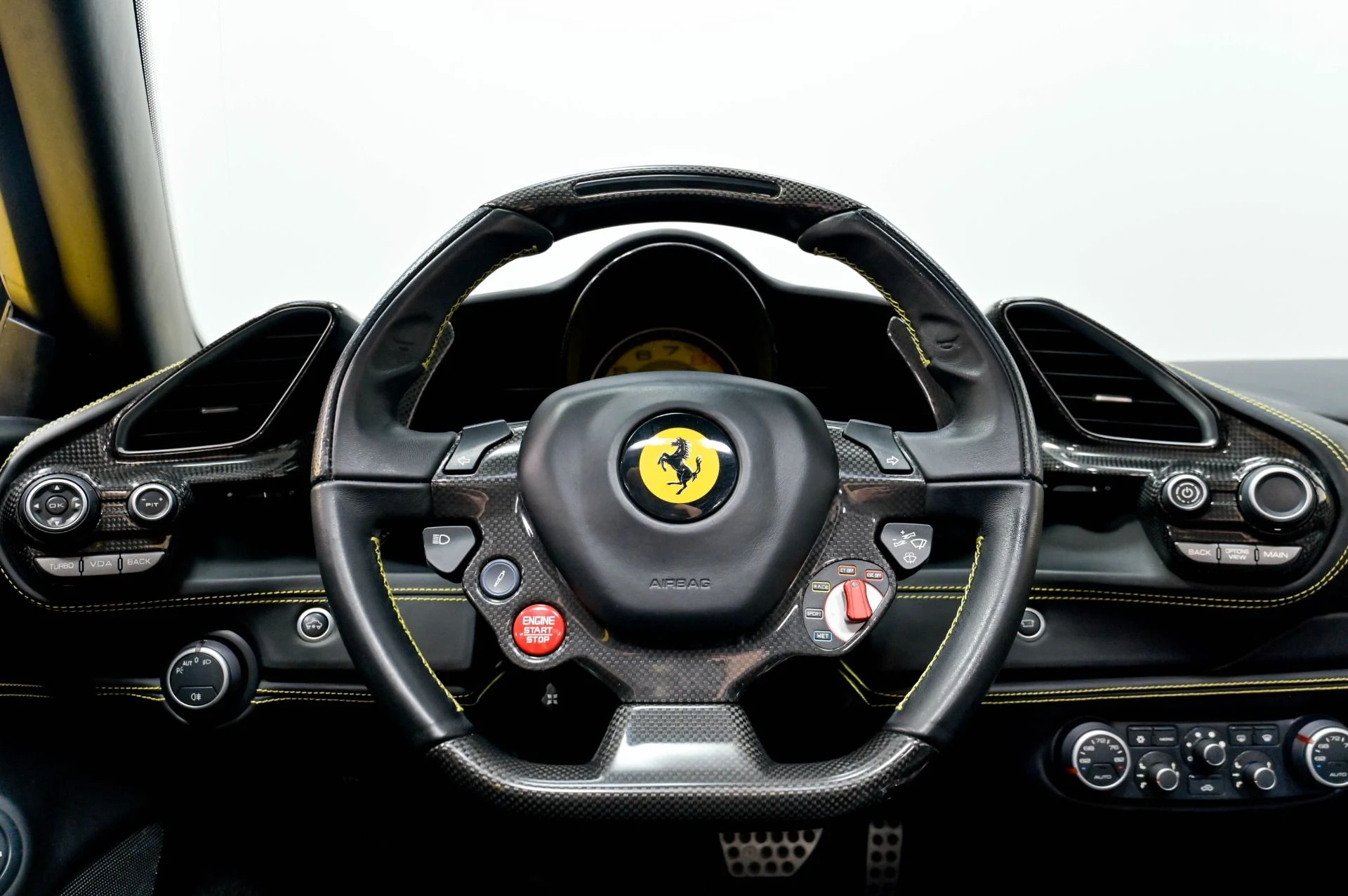mph069_1989128272_Used_2017_Ferrari_488_Spider_1782250763_dd6e2e88d8