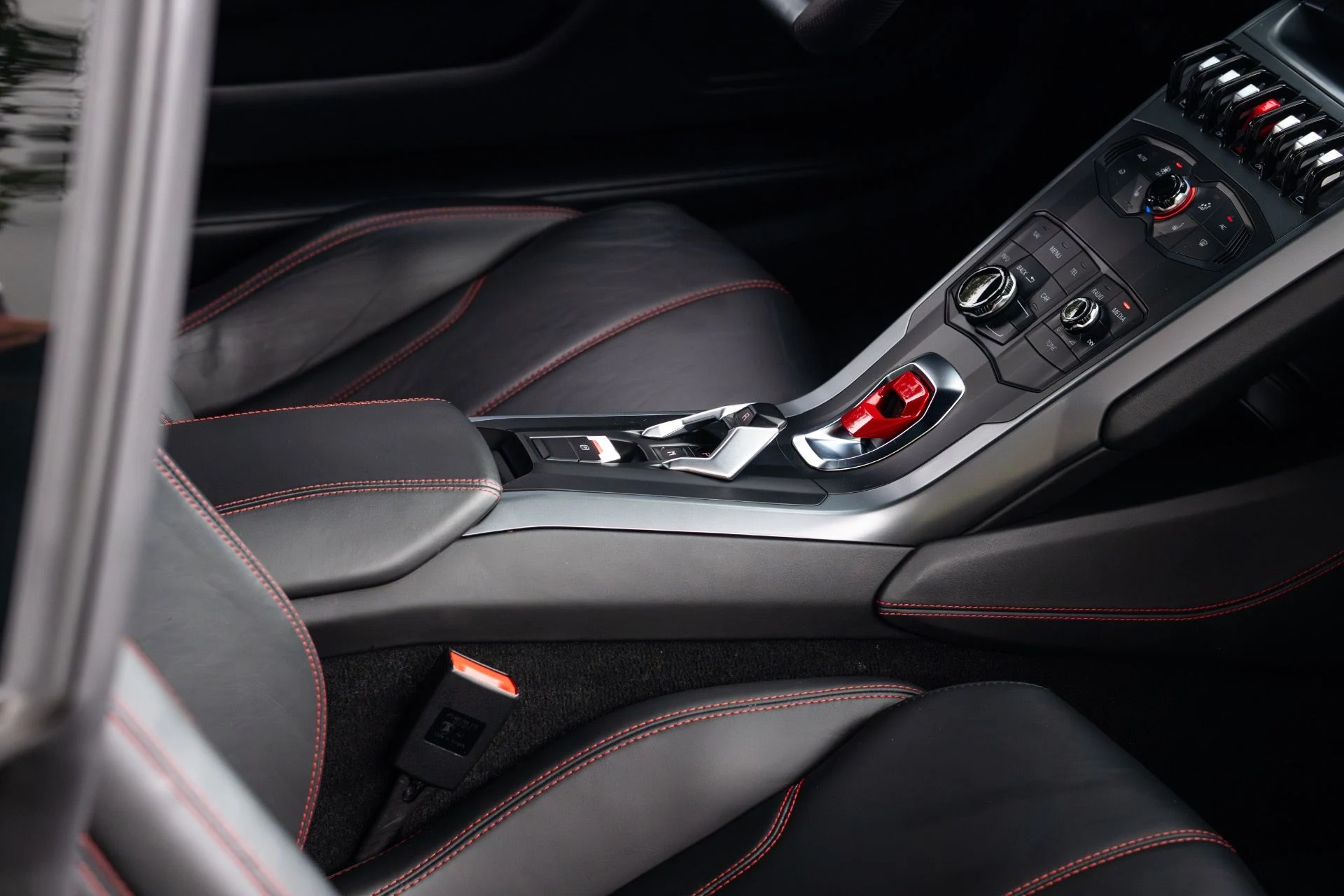mph069_2059451530_Used_2015_Lamborghini_Huracan_LP_610_4_1780446650_237f48b95c