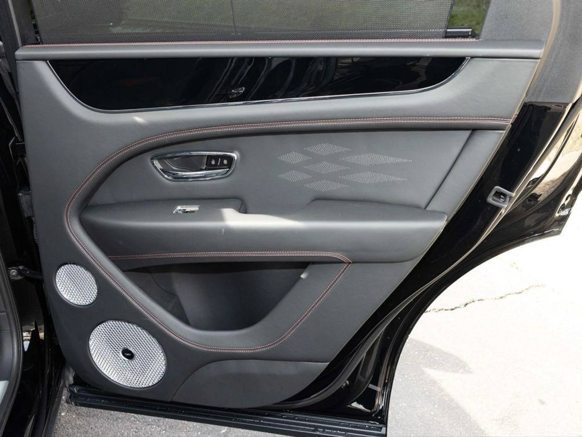 mph069_2115739499_497104613_69a1b7321e5607789028c3f7_a5cf383abb