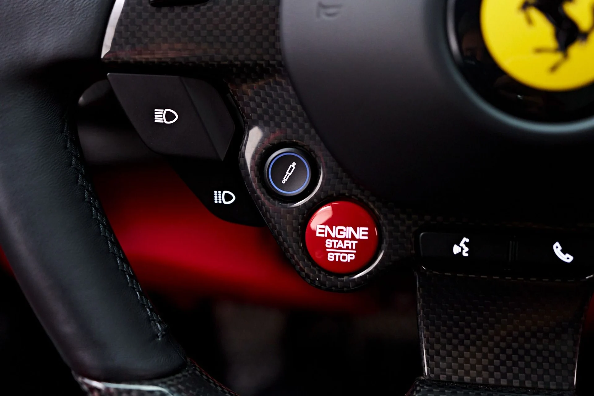 mph069_2183954457_Used_2018_Ferrari_812_Superfast_Base_1747268951_c36a281858