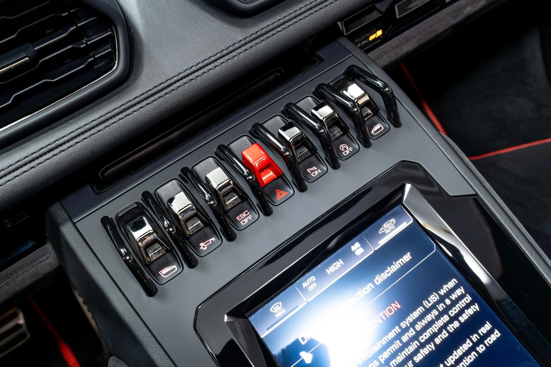 mph069_2228401328_Used_2020_Lamborghini_Huracan_EVO_1774302788_fc92125bf4