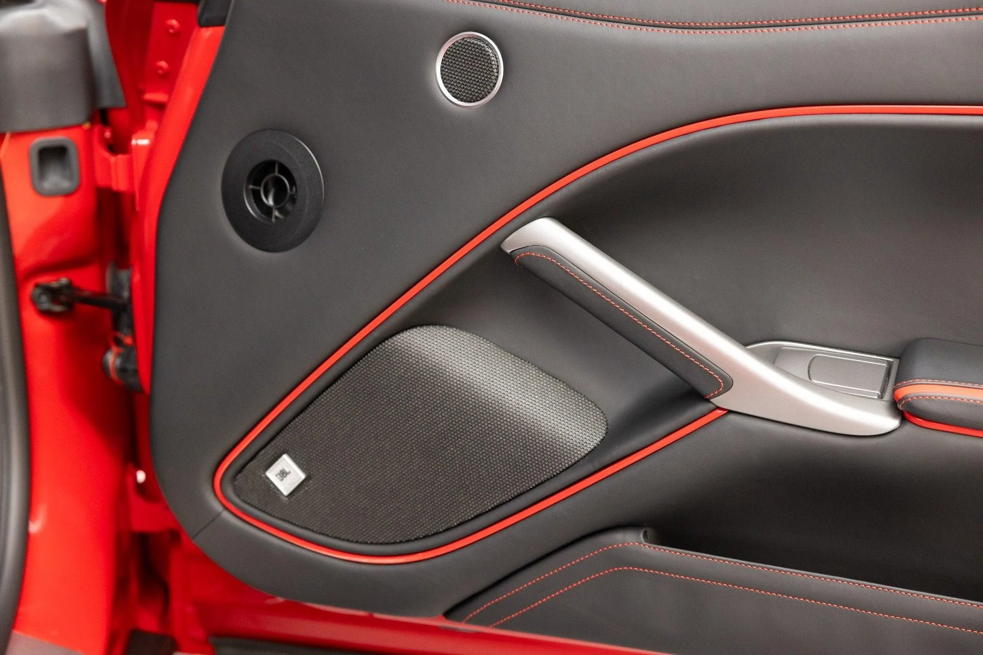 mph069_2234950221_Used_2017_Ferrari_F12berlinetta_1787147128_d2a773ceeb