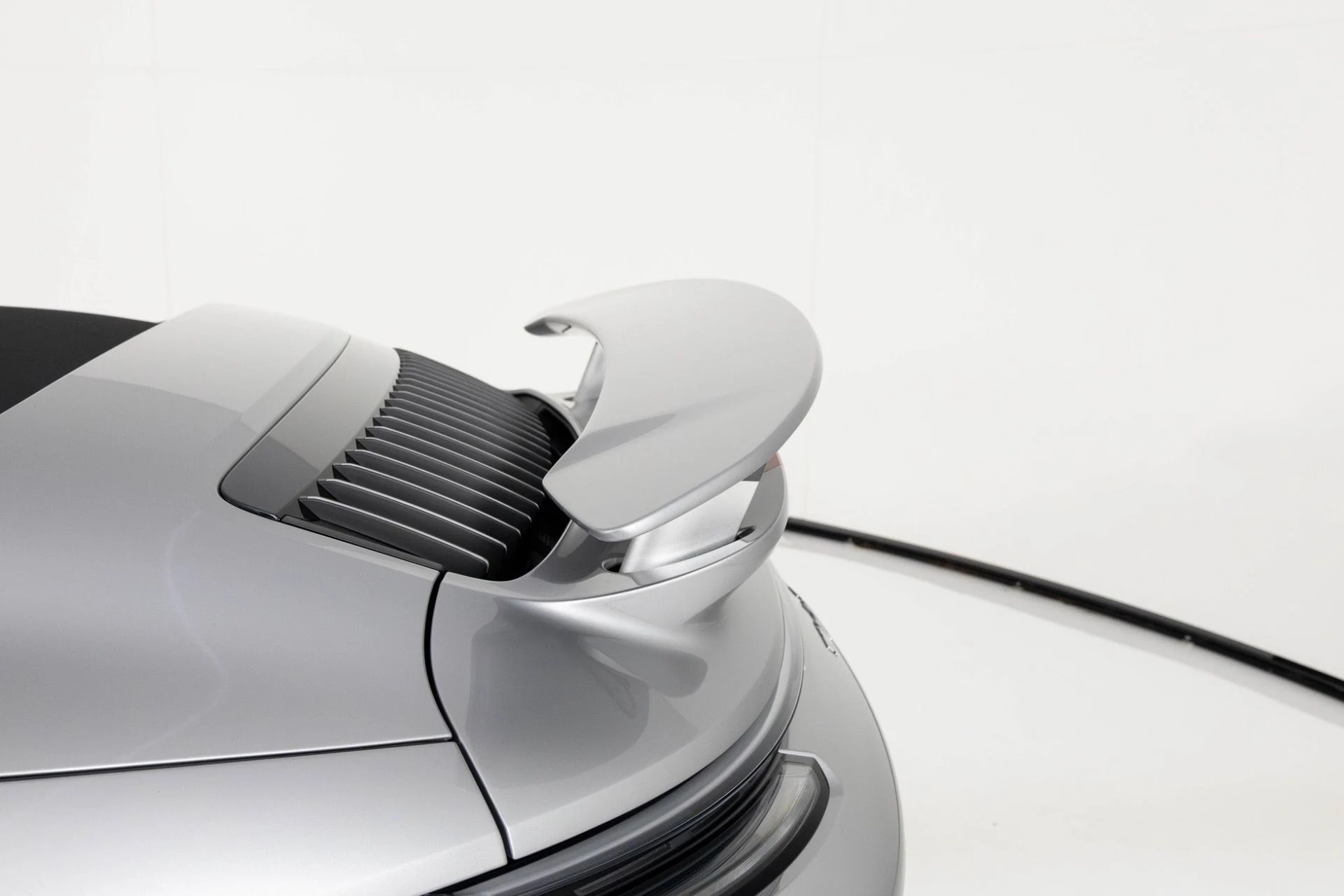 mph069_2243226851_Used_2022_Porsche_911_Turbo_S_1764184633_7815ff759a